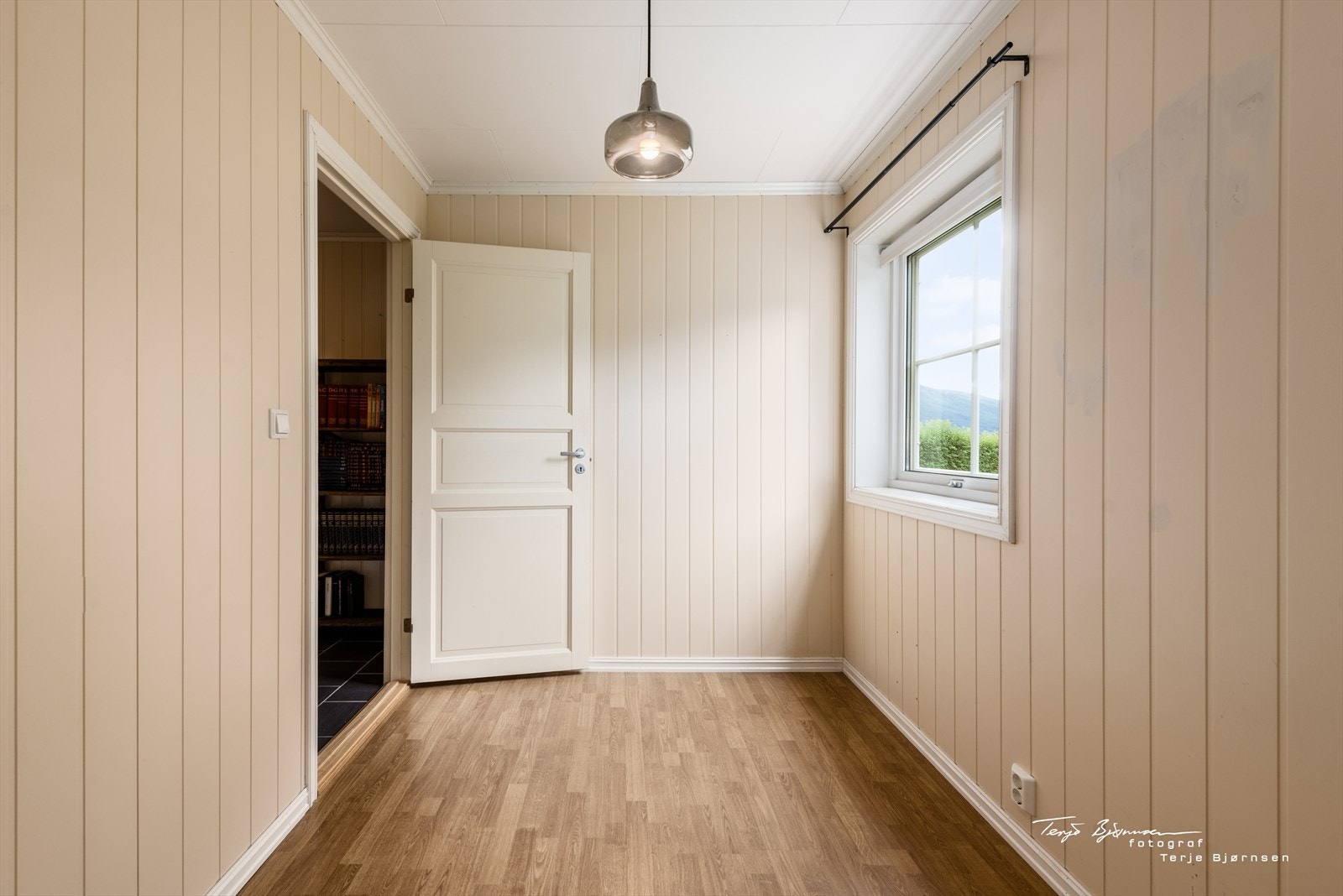 Soverom 2 kan benyttes som walk-in garderobe. Galleribilde
