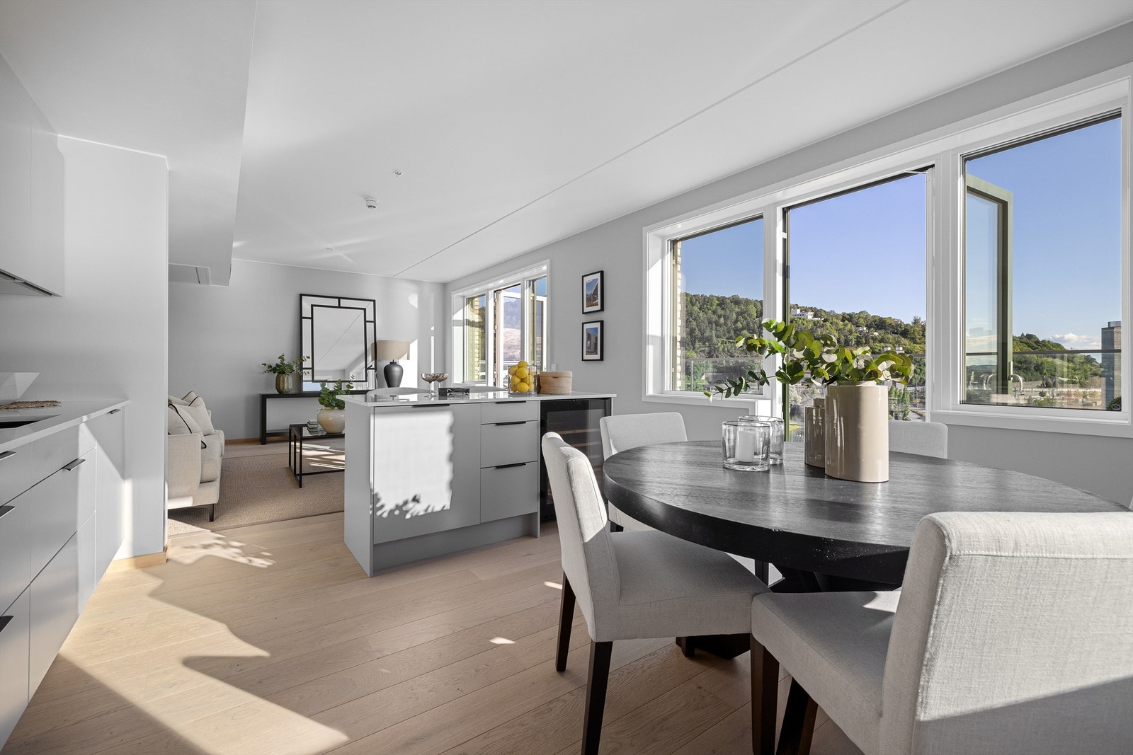 Leiligheten er meget usjenert Galleribilde