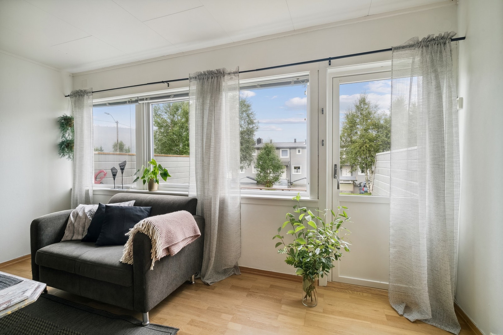 Fra stuen er det utgang til terrasse Galleribilde