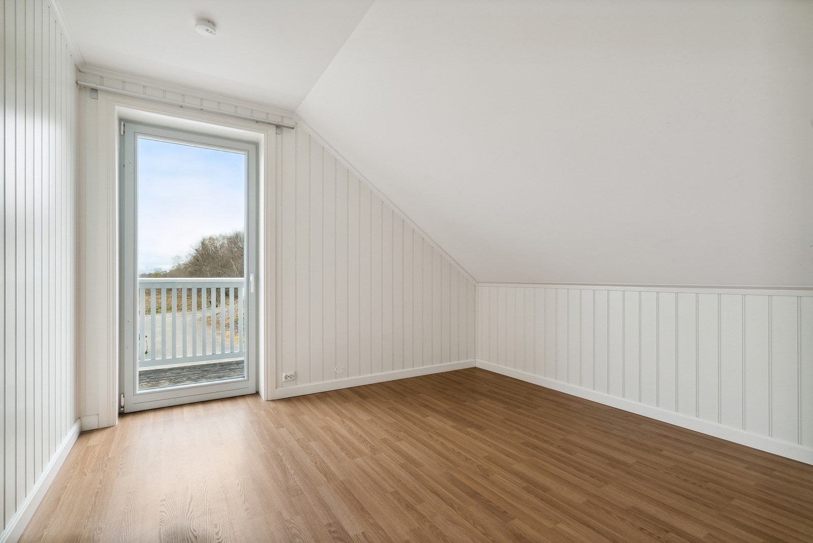 Det siste soverommet - Her også med adkomst til luftebalkong på ca. 5,5 m² Galleribilde