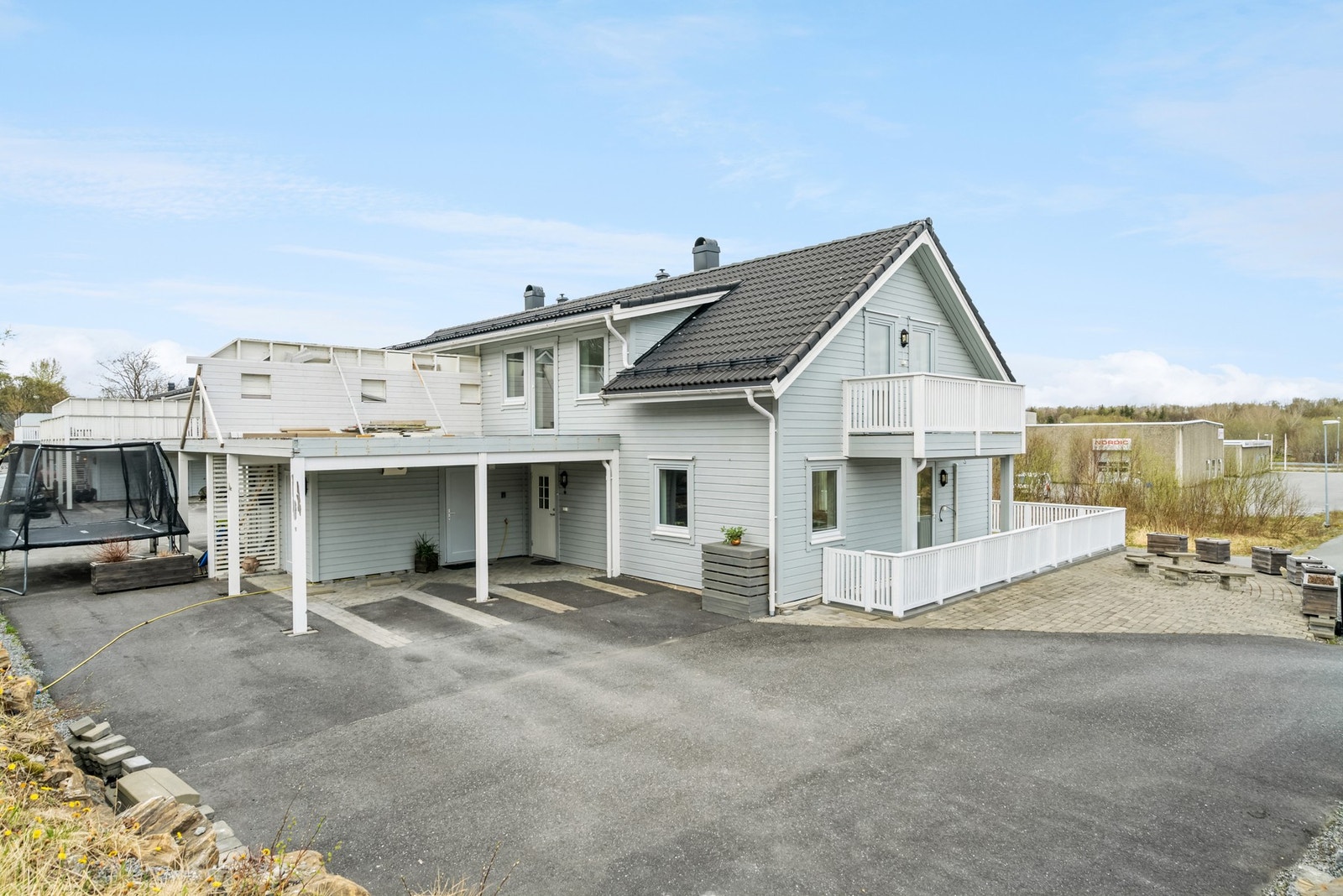 Et moderne hjem som sto ferdig i 2012 Galleribilde