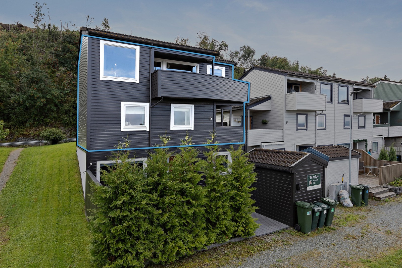 Linerlevegen er et etablert og rolig boligområde. Her har du barnehage, bussholdeplass og Vassfjellet i umiddelbar nærhet Galleribilde