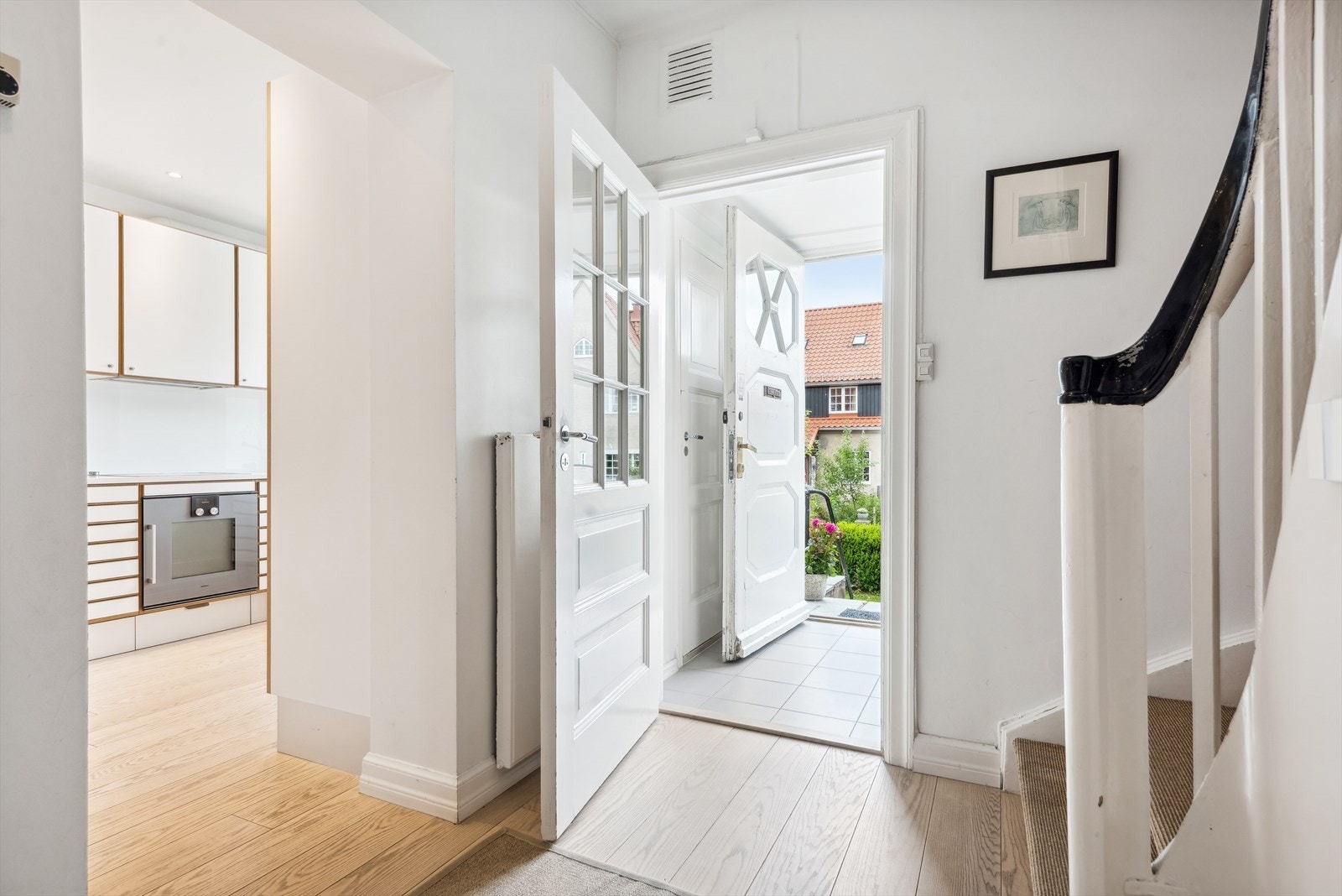 Inngangsparti m/trappehall. Galleribilde