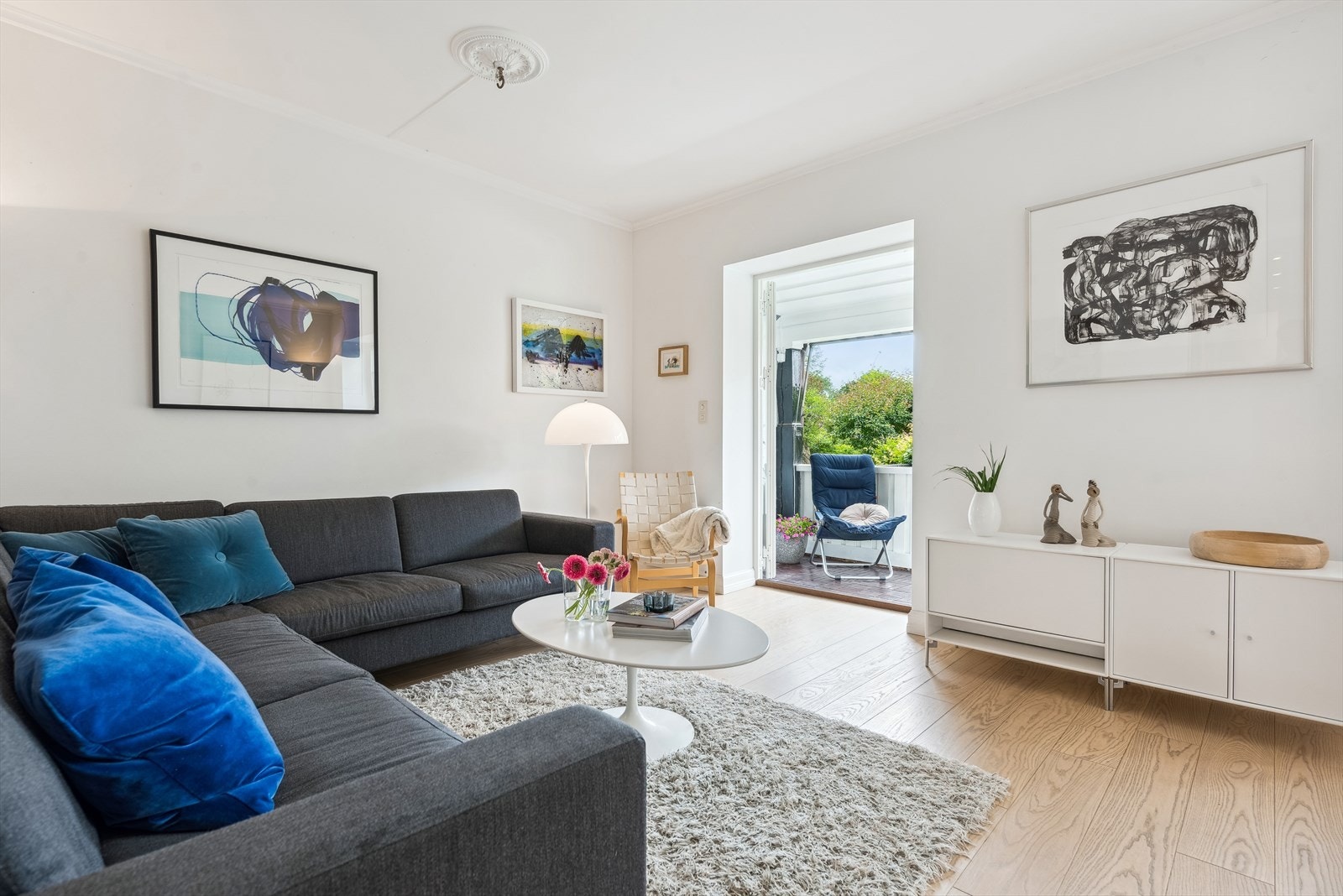 Stue m/utgang hage Galleribilde