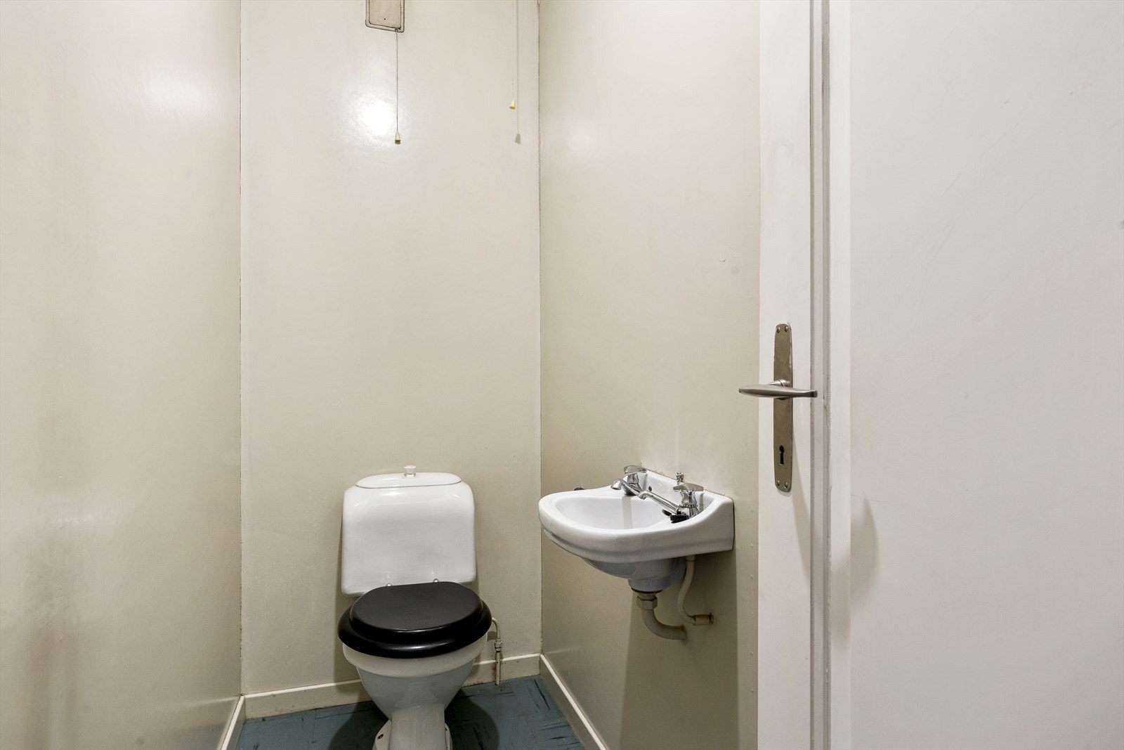 2 gjestetoalett i 1.etg. Galleribilde