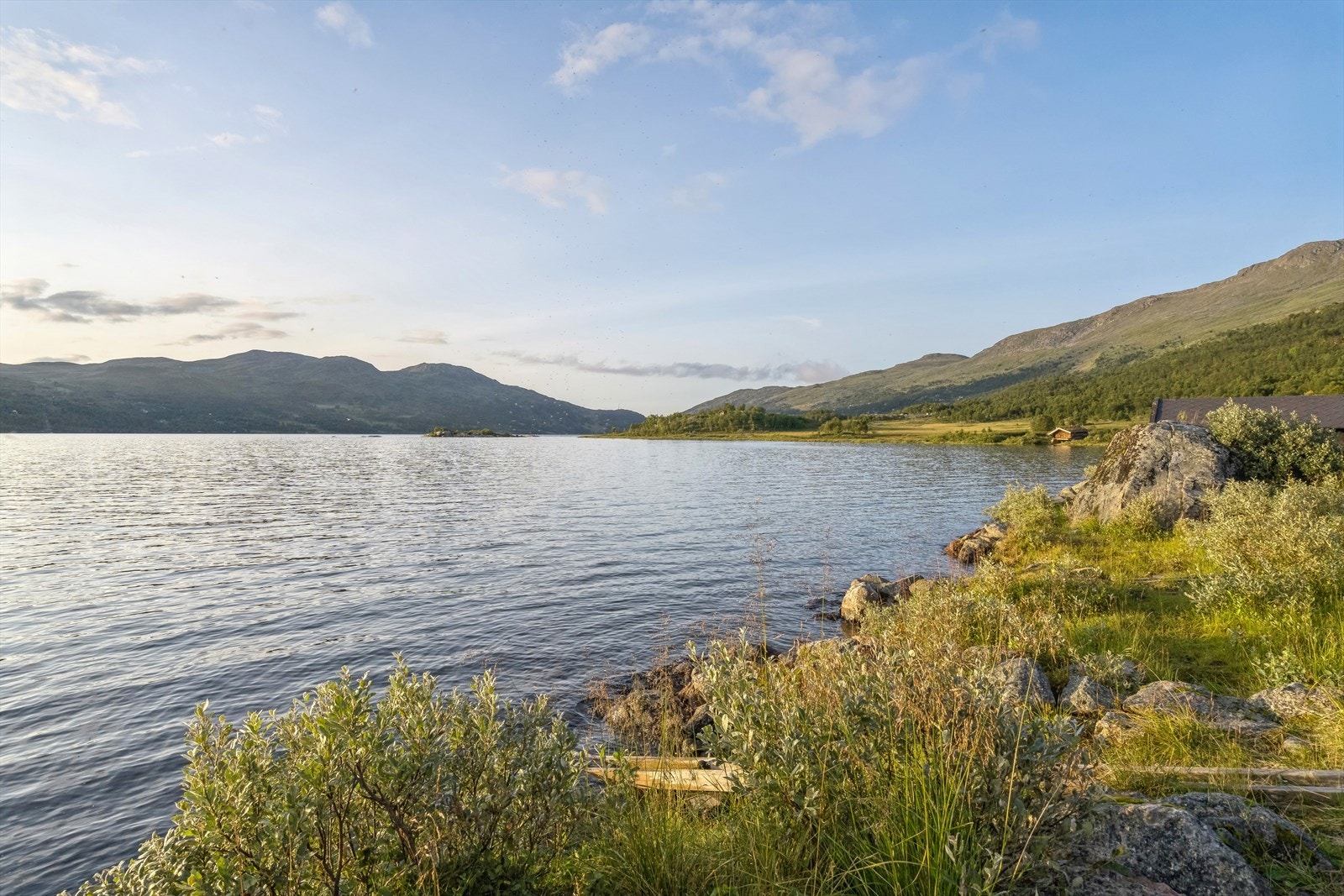 Skarvatnet er kjent for sine gode turmuligheter, sommer som vinter. Galleribilde