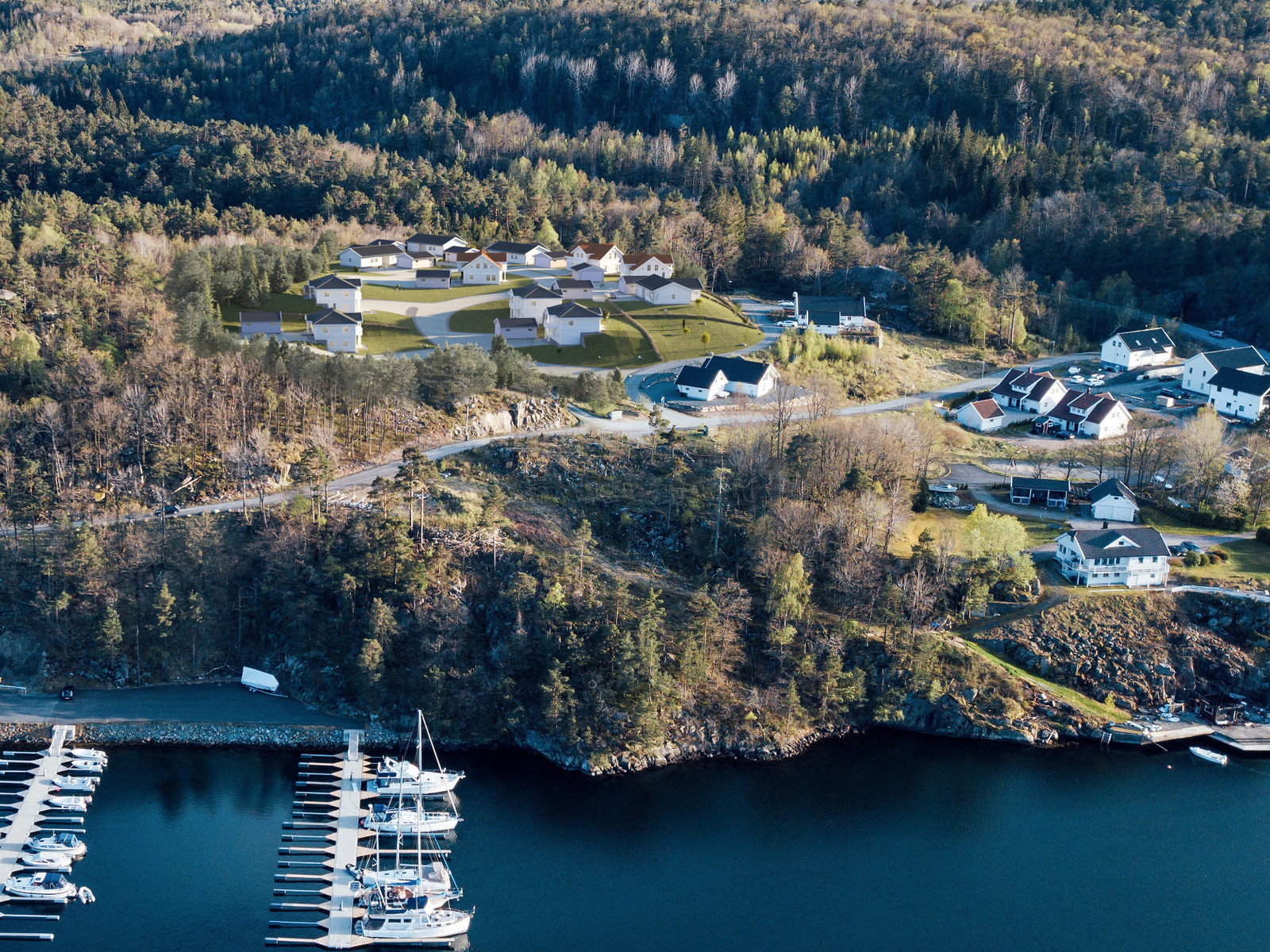 Velkommen til Øygarden! Et nydelig tomtefelt for eneboliger. Store tomter, solrikt og nært sjøen! Bildet er en illustrasjon.