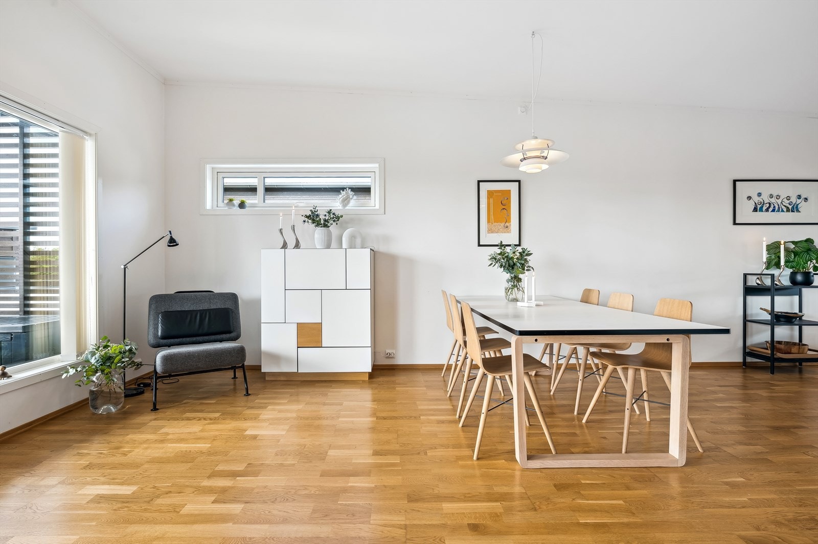 Den gode utformingen gir deg mulighet til å innrede oppholdsrommet etter eget ønske. Galleribilde