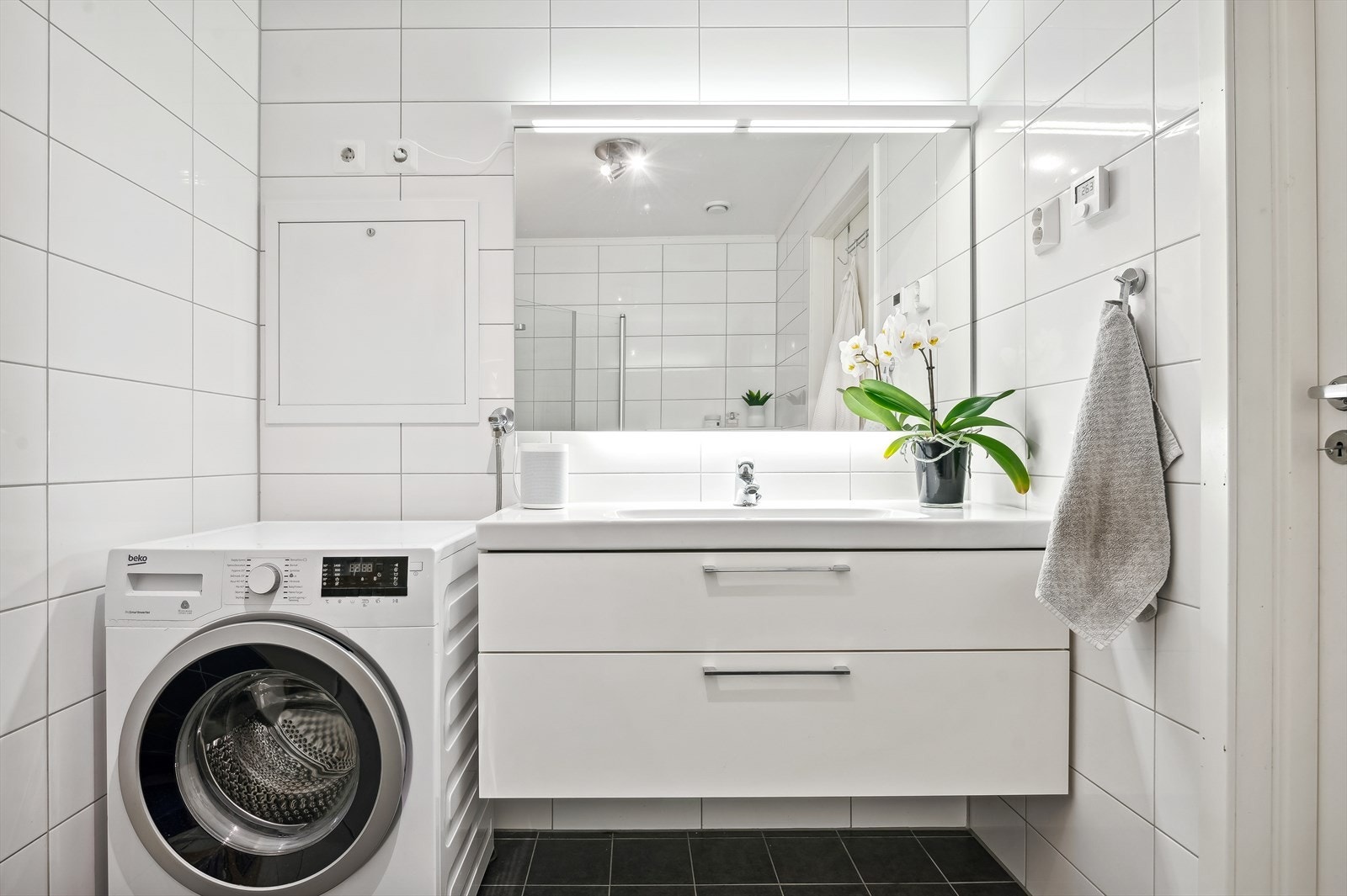 Det er plass og opplegg for vaskemaskin. Galleribilde