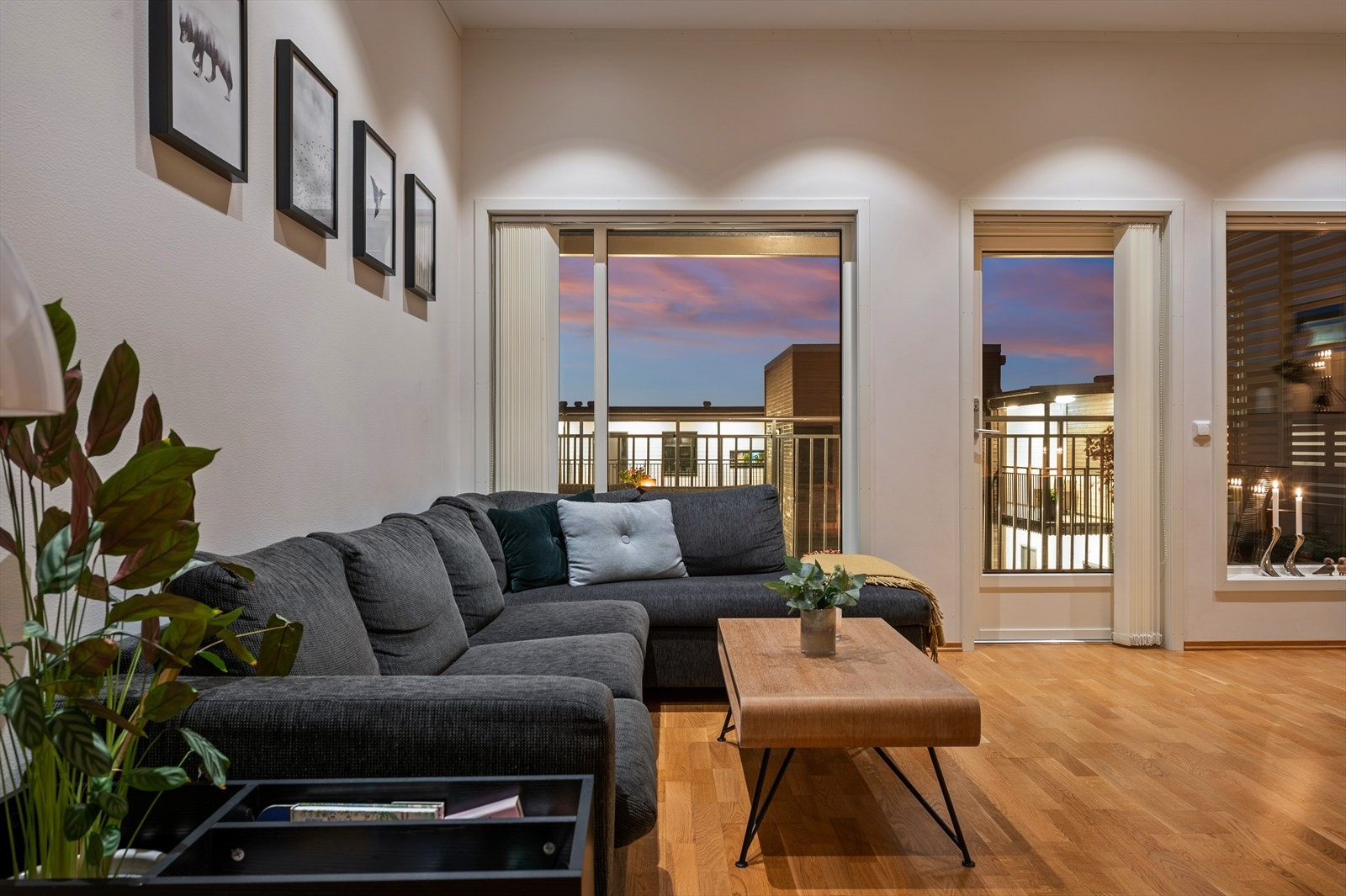 Vannbåren gulvvarme i alle rom, foruten omkledningsrom/bod. Galleribilde