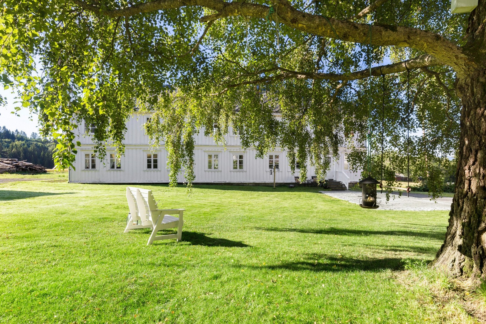 Fantastisk hage og uteområde. Galleribilde