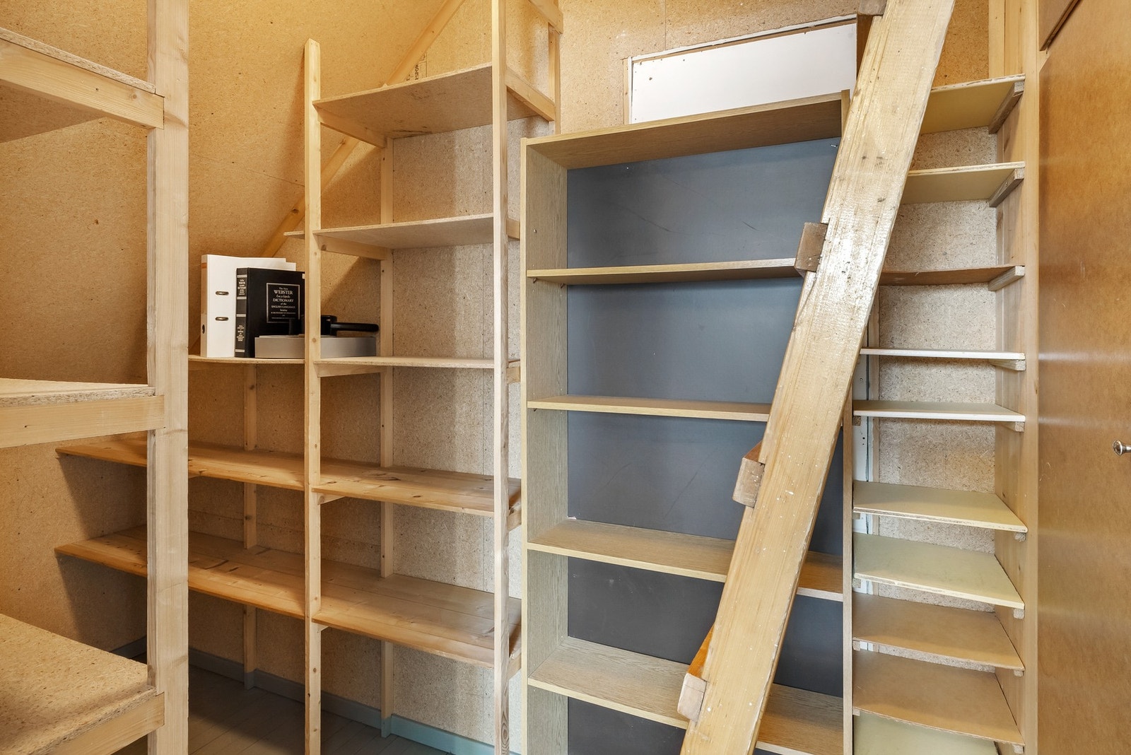 God plass for lagring Galleribilde