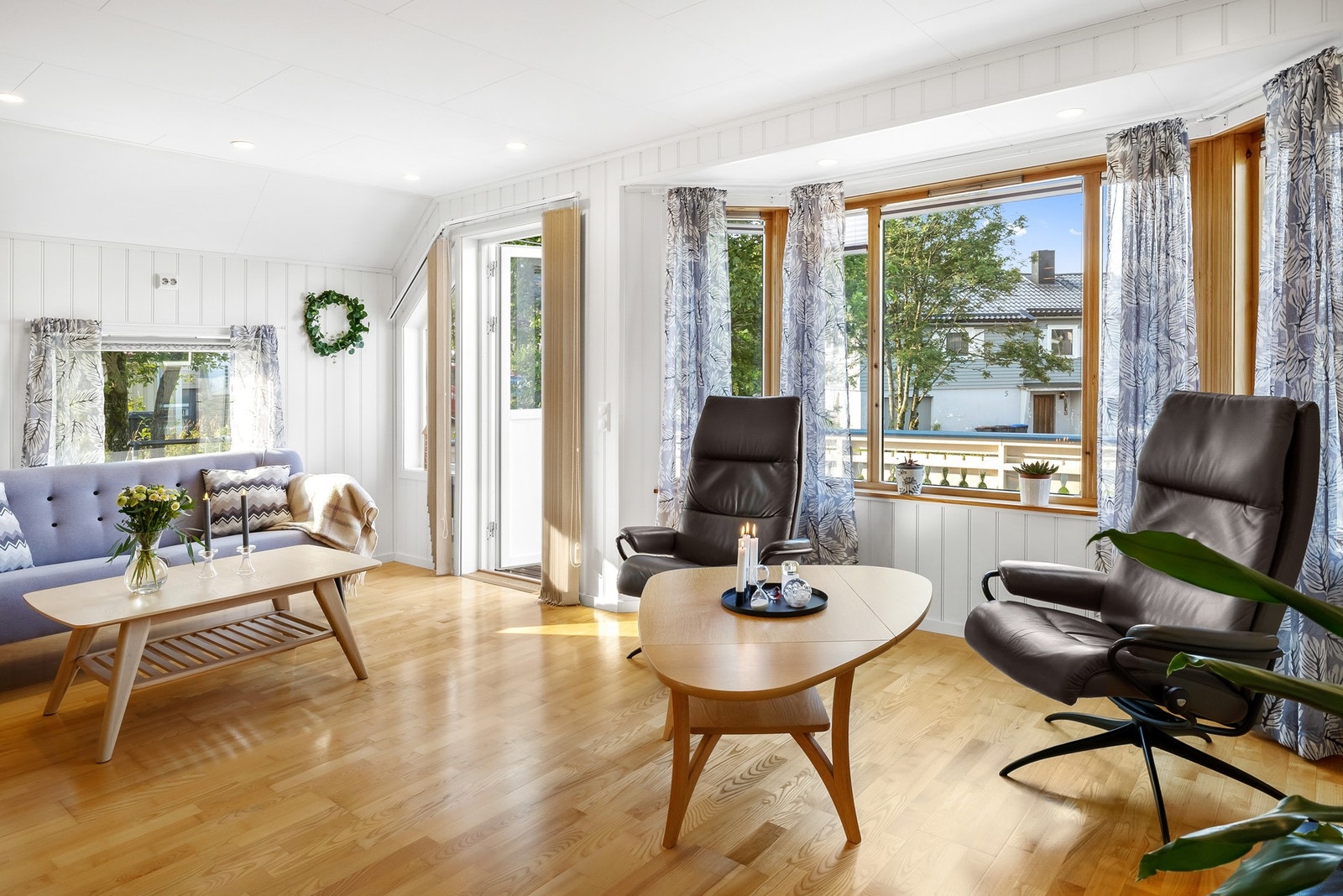 Boligen ble tilbygd med karnapp i 2000 Galleribilde