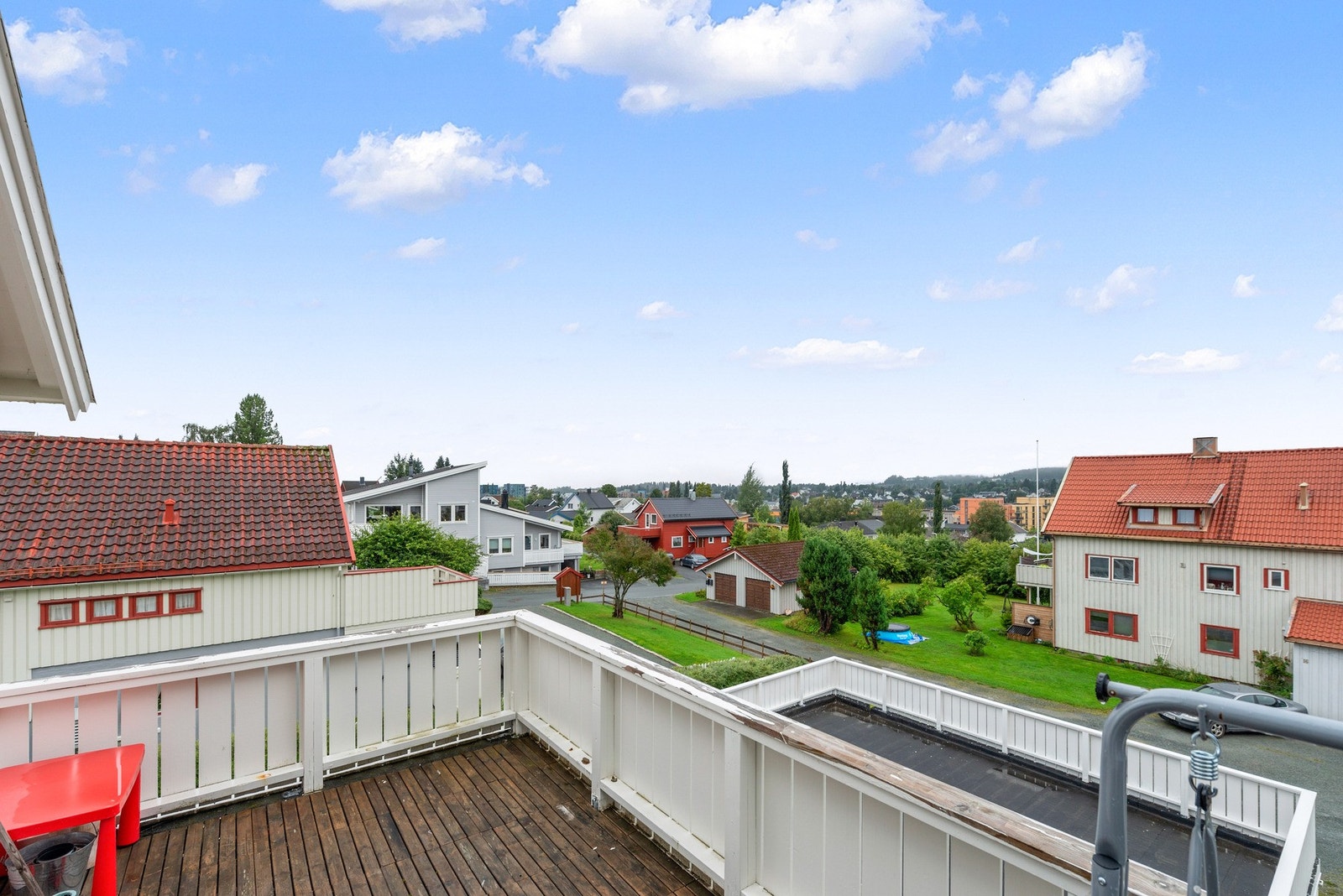 Store terrasser hvor de gode solforholdene kan nytes Galleribilde
