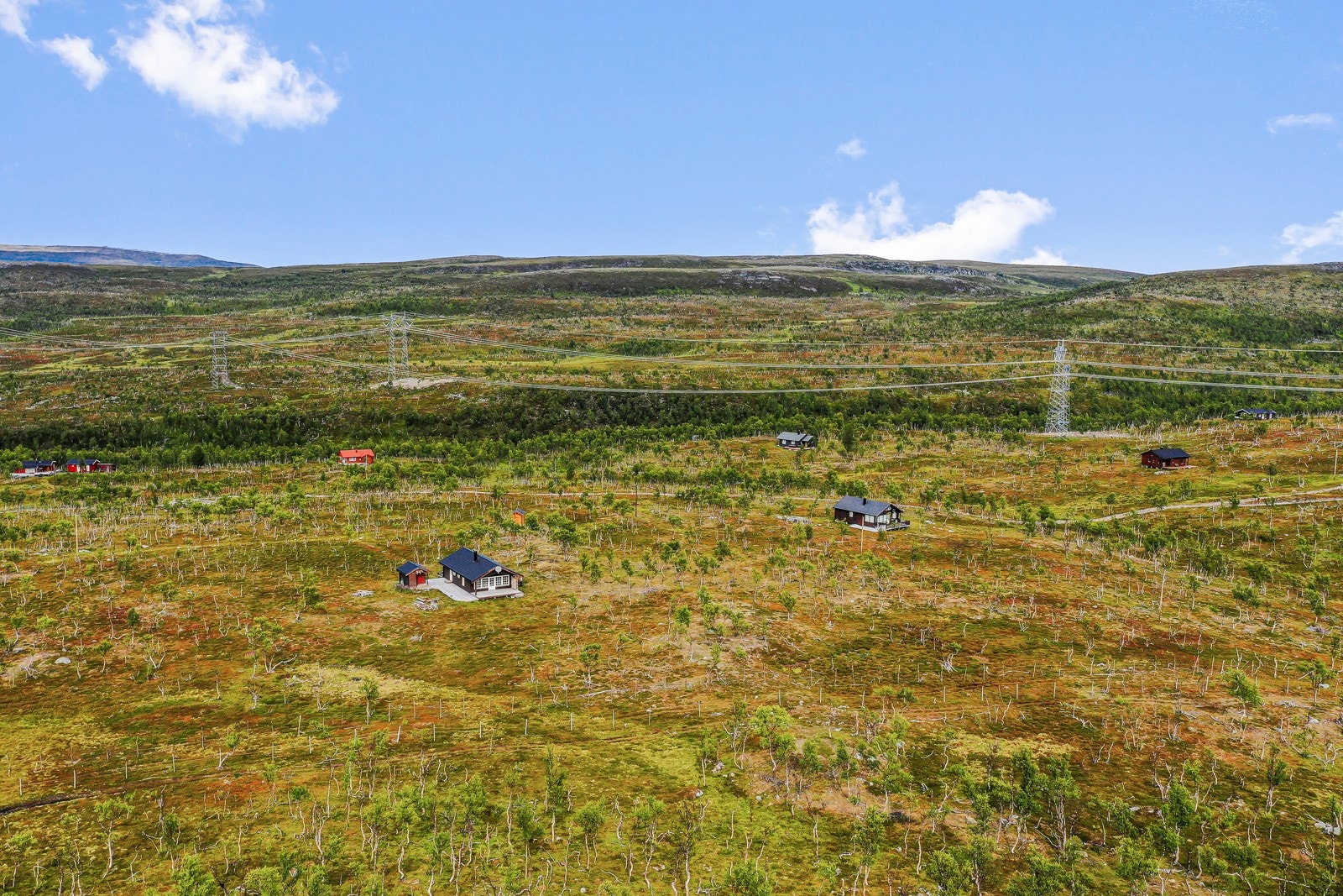 Hytten ligger ca. 25 minutter øst for Alta Galleribilde