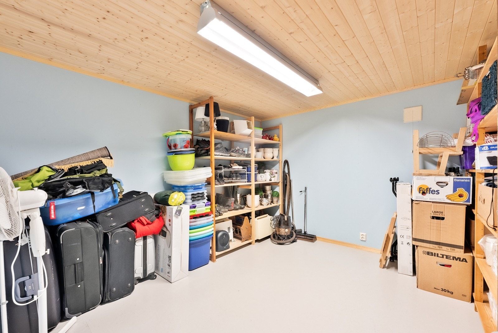 Boligen har rikelig med oppbevaringsplass Galleribilde
