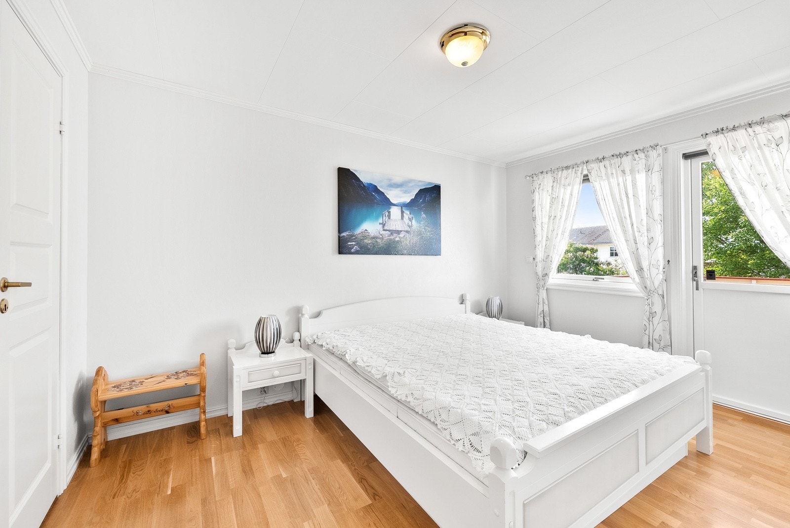 Rommet har utgang til terrassen Galleribilde