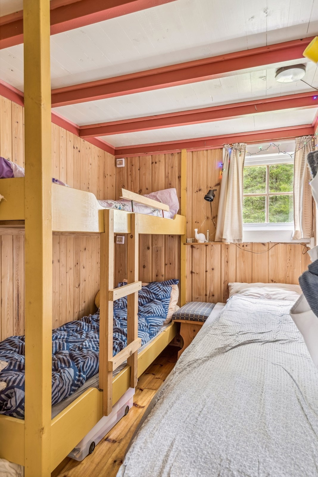 Hytten har totalt to soverom Galleribilde