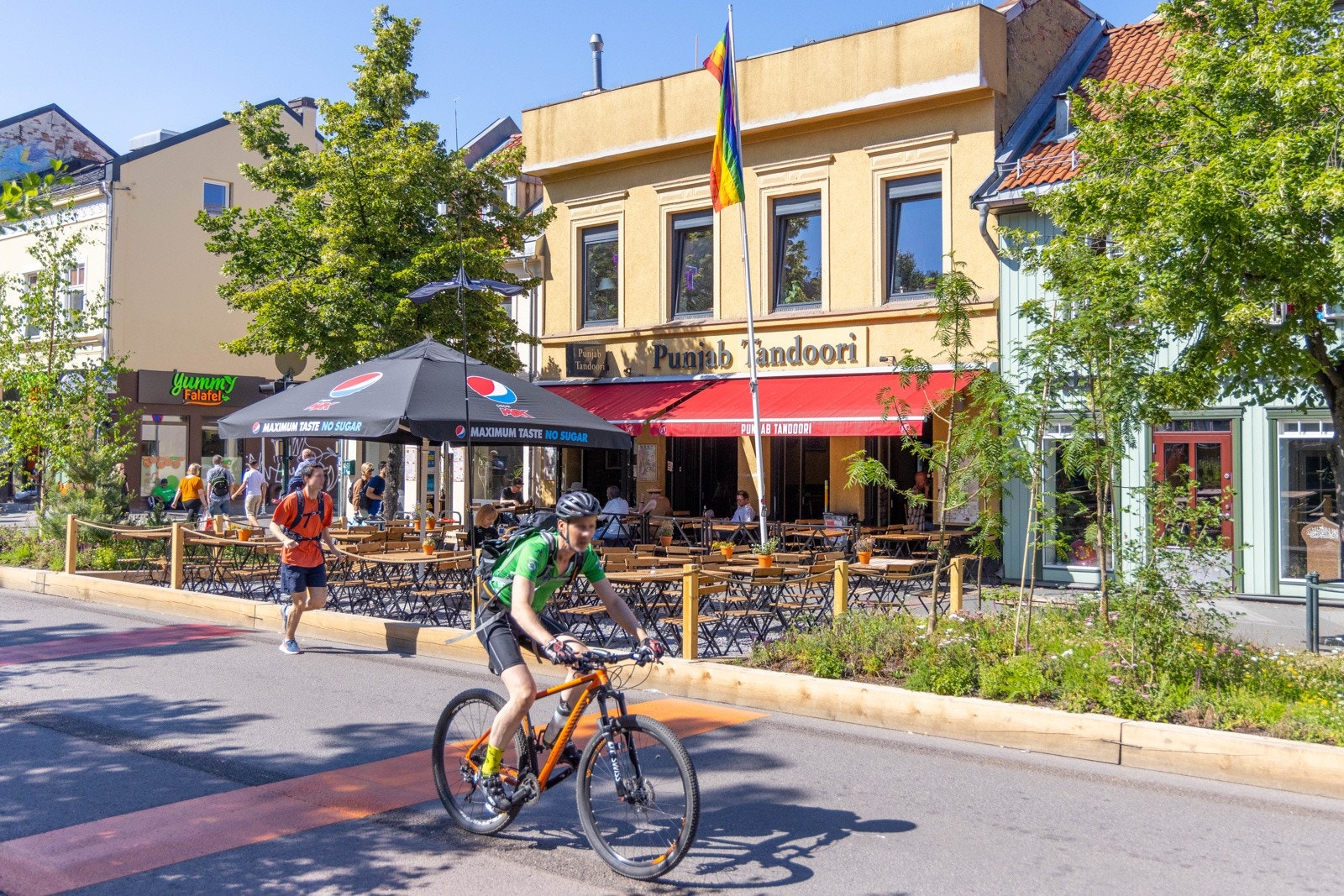 Flere spisesteder og hyggelige møteplasser. Galleribilde