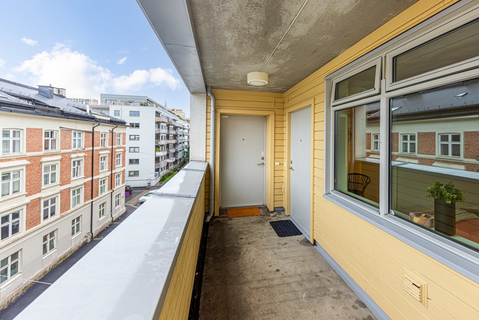 Ovebygget inngangsparti. Galleribilde