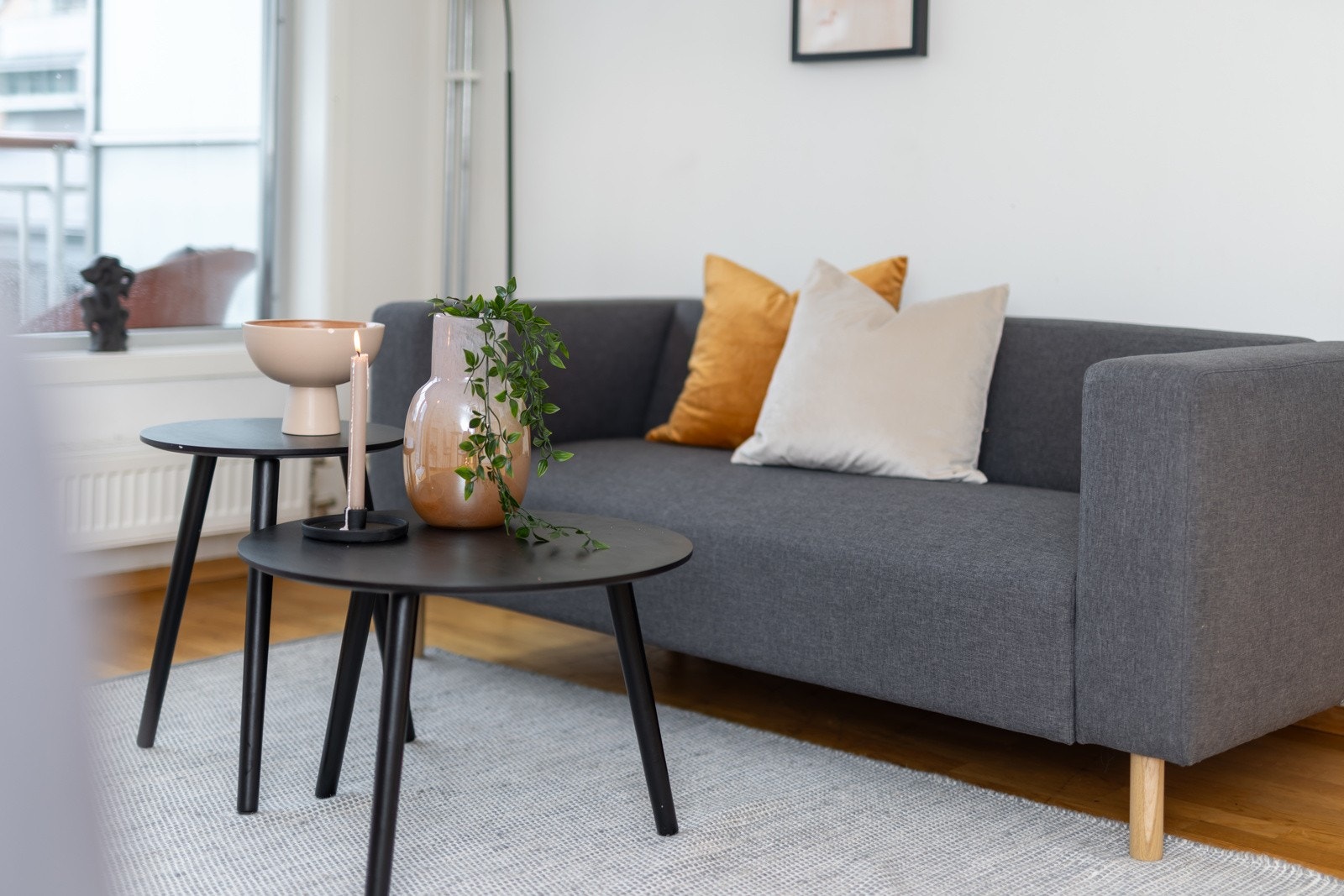Her kan du innrede med sofa og mediemøblement. Galleribilde