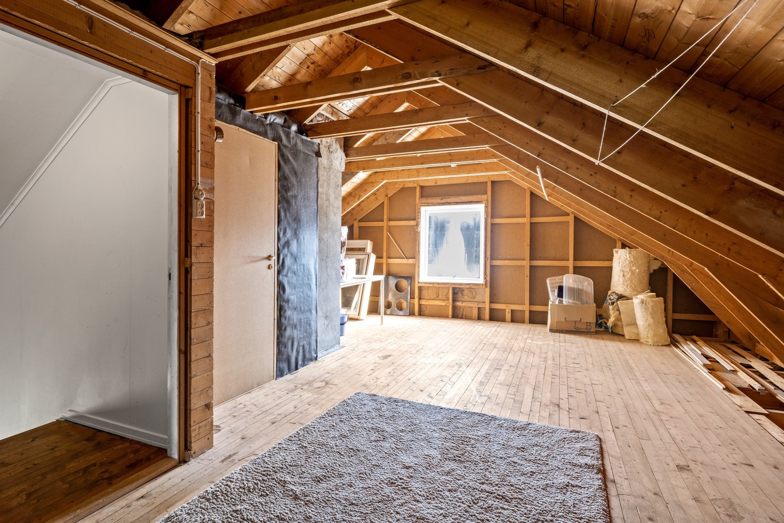 Loft med godt lagringsareal Galleribilde