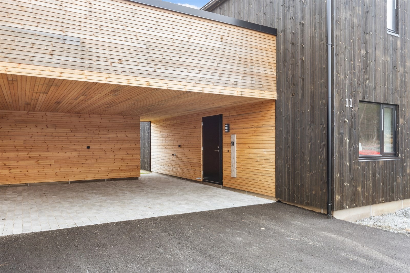 Dobbel carport med bod Galleribilde