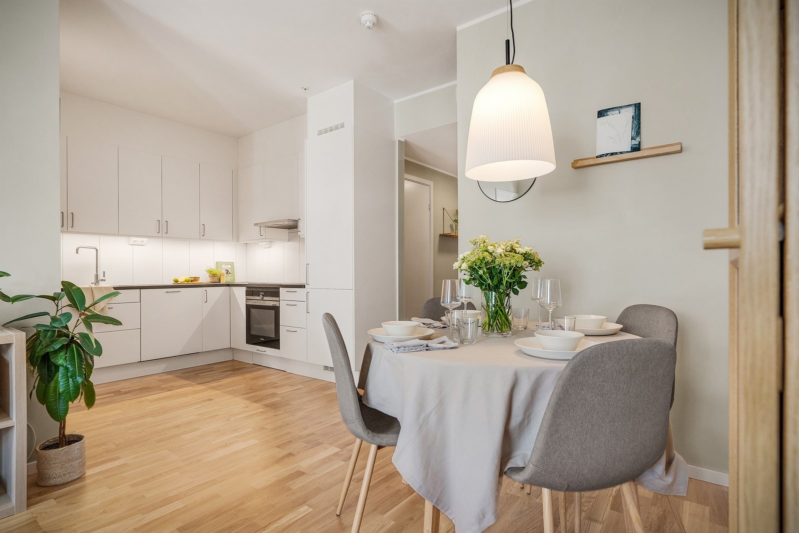 - Energieffektiv/miljøvennlig leilighet. Selger har investert ekstra i energieffektivite hvitevarer i tilvalgsprosessen - Galleribilde