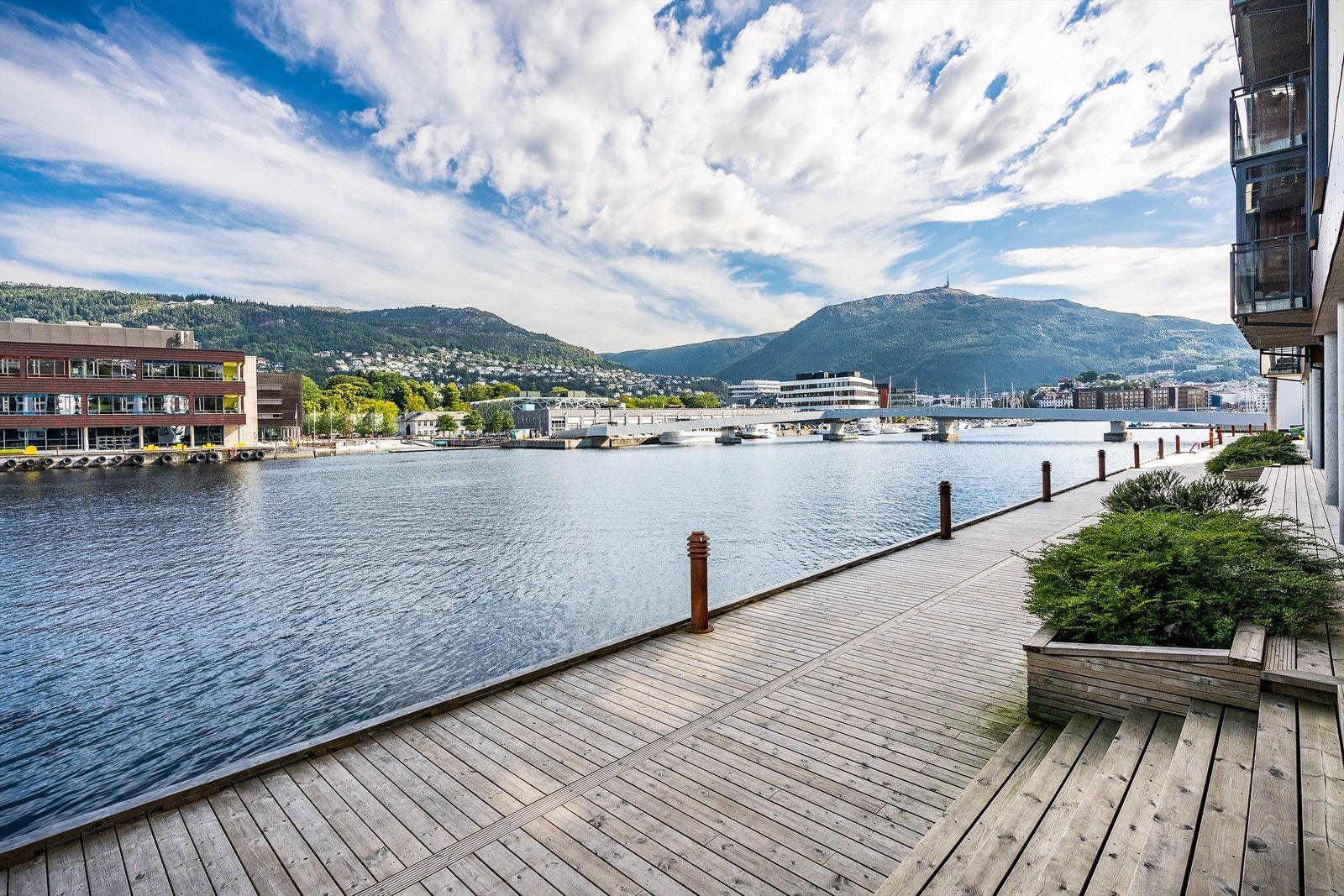 - Det er under 1 minutt til sjøkanten og et morgenbad! - Galleribilde