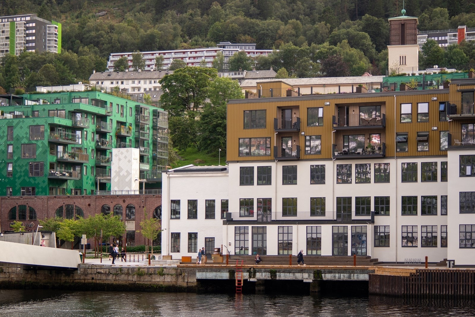 - Her vil det komme Godt Brød hvor det også vil bli restaurant m. servering - Galleribilde