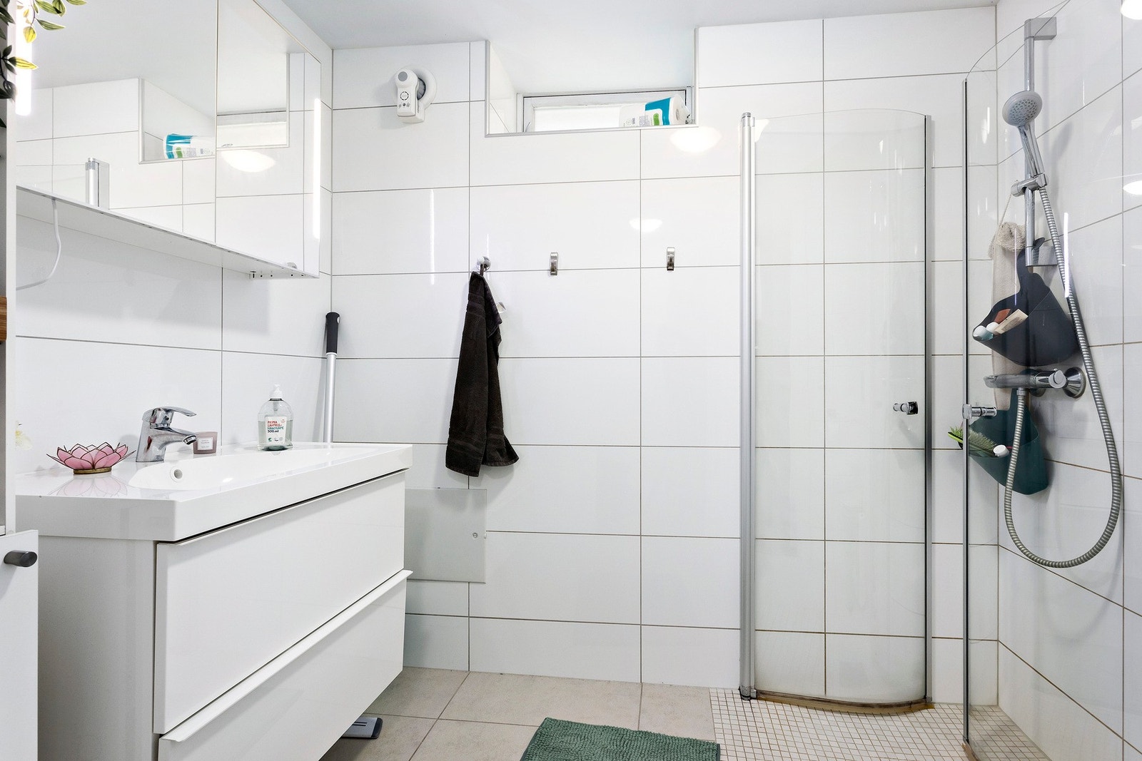 Badet i kjelleren har fått TG1 og TG0 på alle punkter. Galleribilde