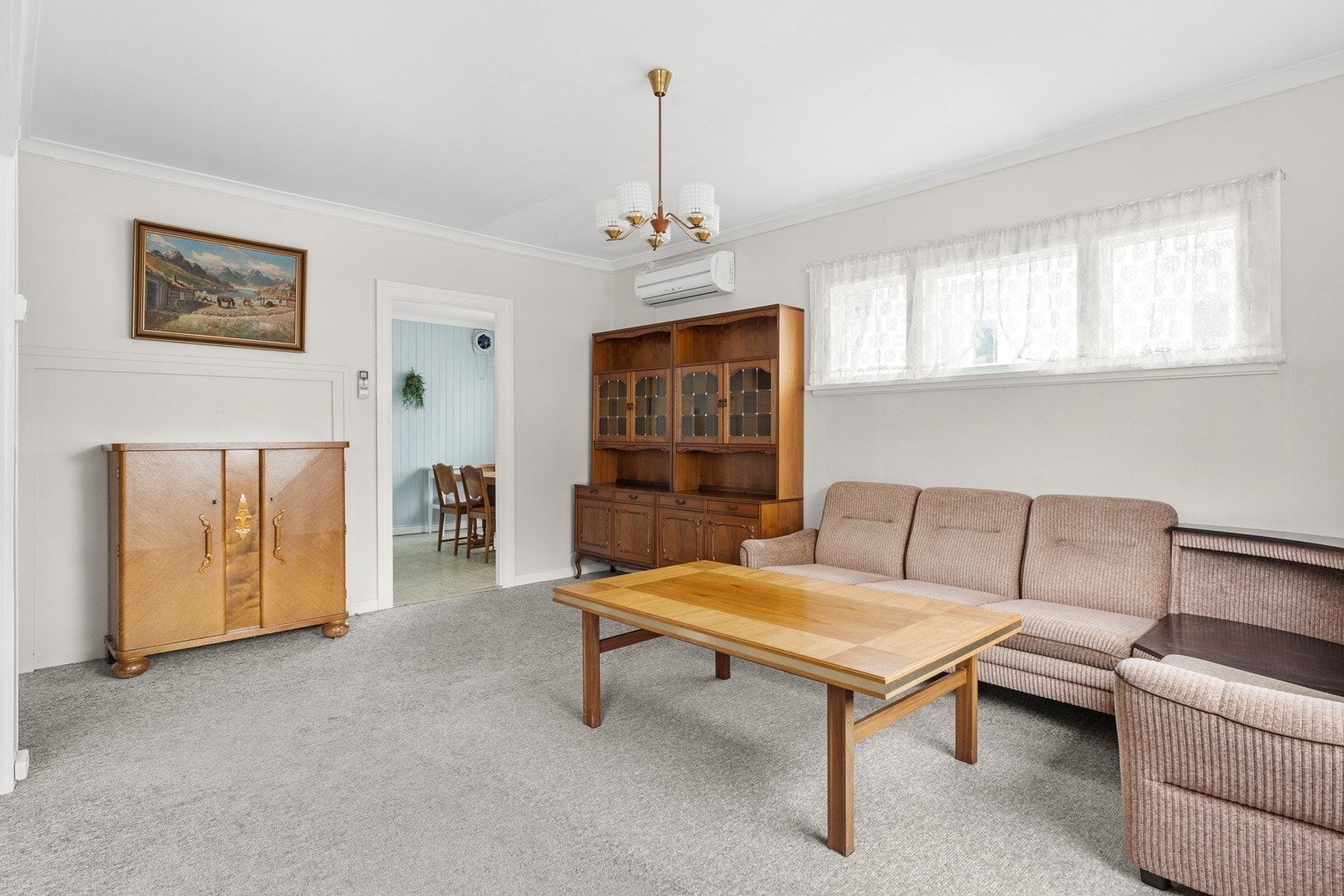 God plass til flere sittegrupper. Galleribilde