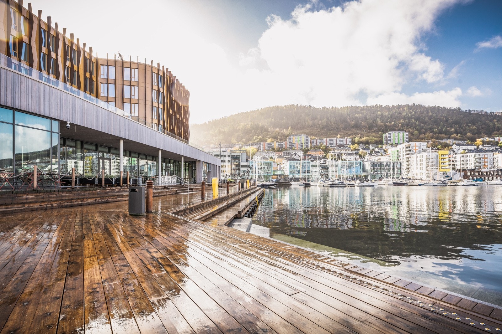 I området er det i de senere år åpnet flere spennende kaféer og restauranter. Galleribilde