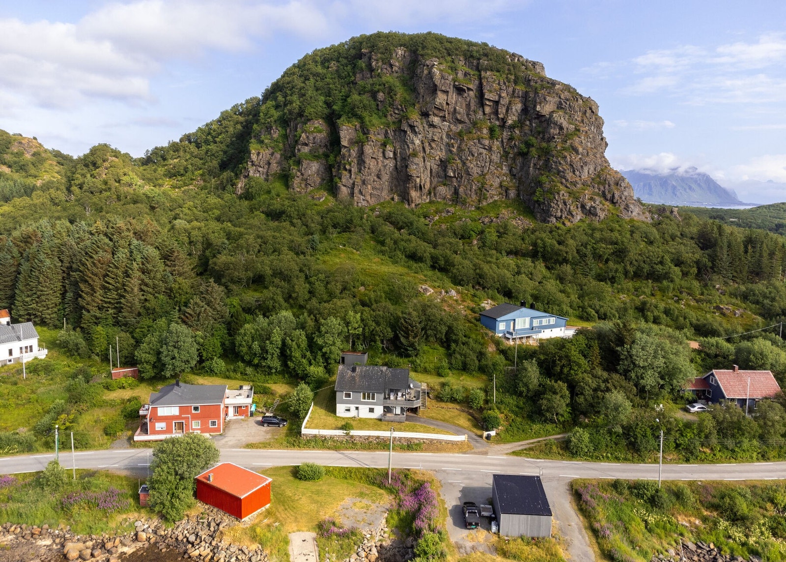 Eiendommen sett fra lufta. Galleribilde