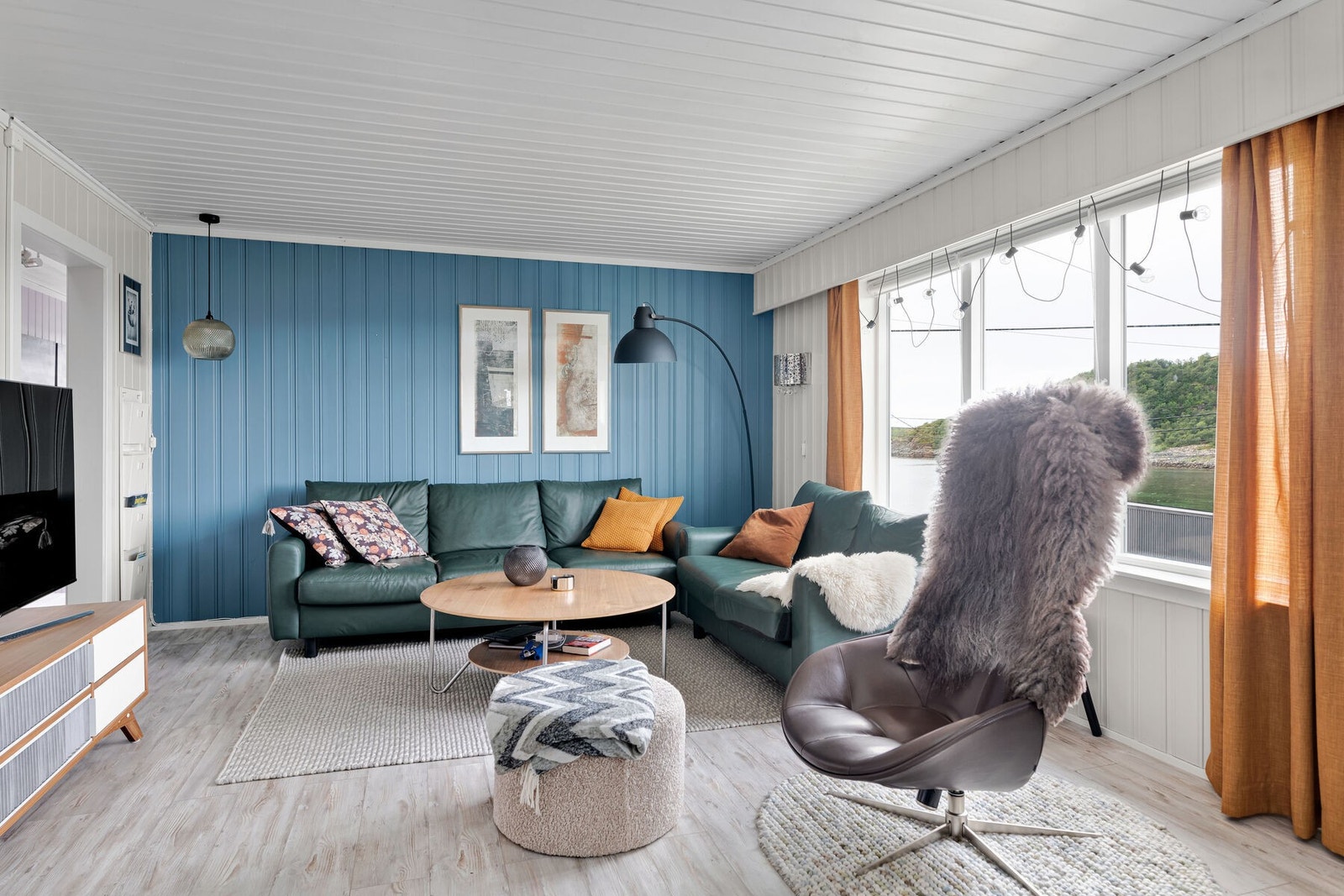 Lys og trivelig stue. Galleribilde