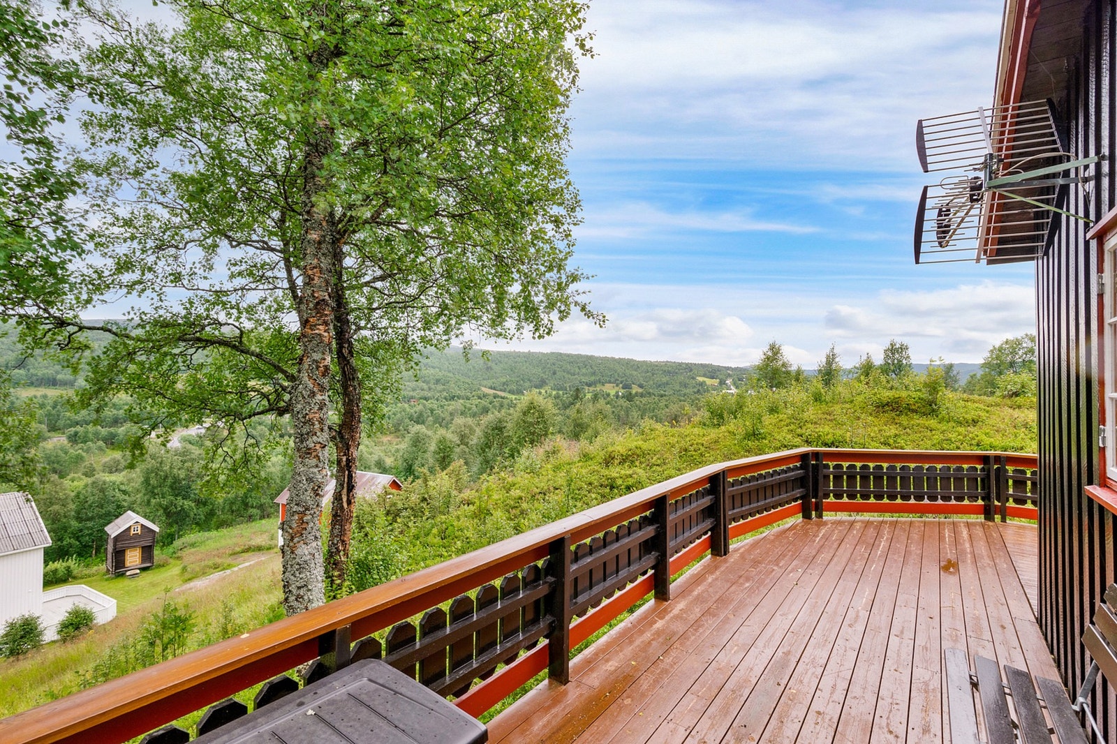 Her er det godt med plass til ønsket utemøblement. Galleribilde