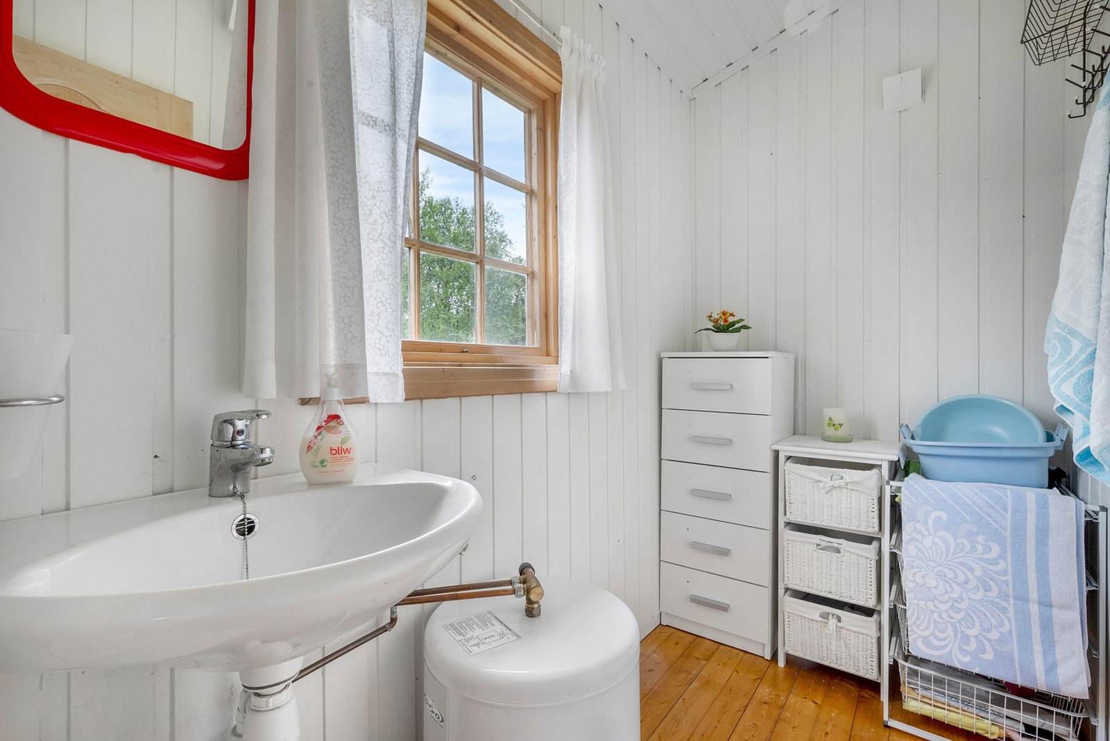 Stellerom med dusj og snurredo. Galleribilde