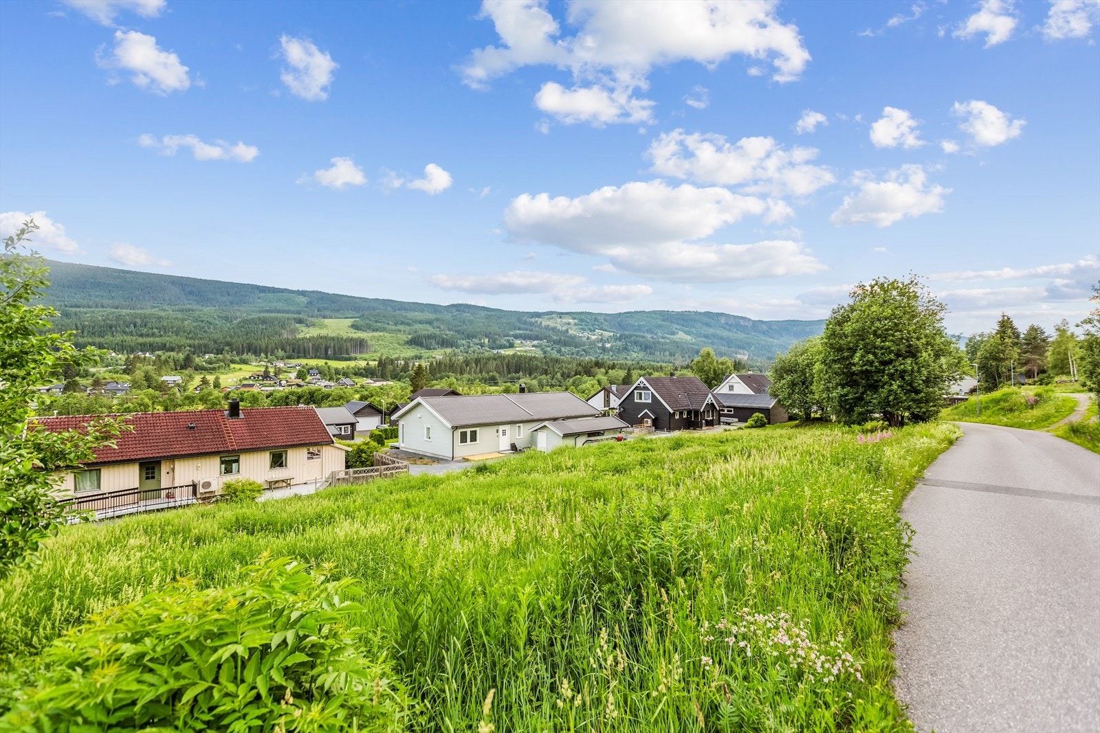 Flatavegen 32 er adressen til tomten som selges av Gausdal kommune Galleribilde