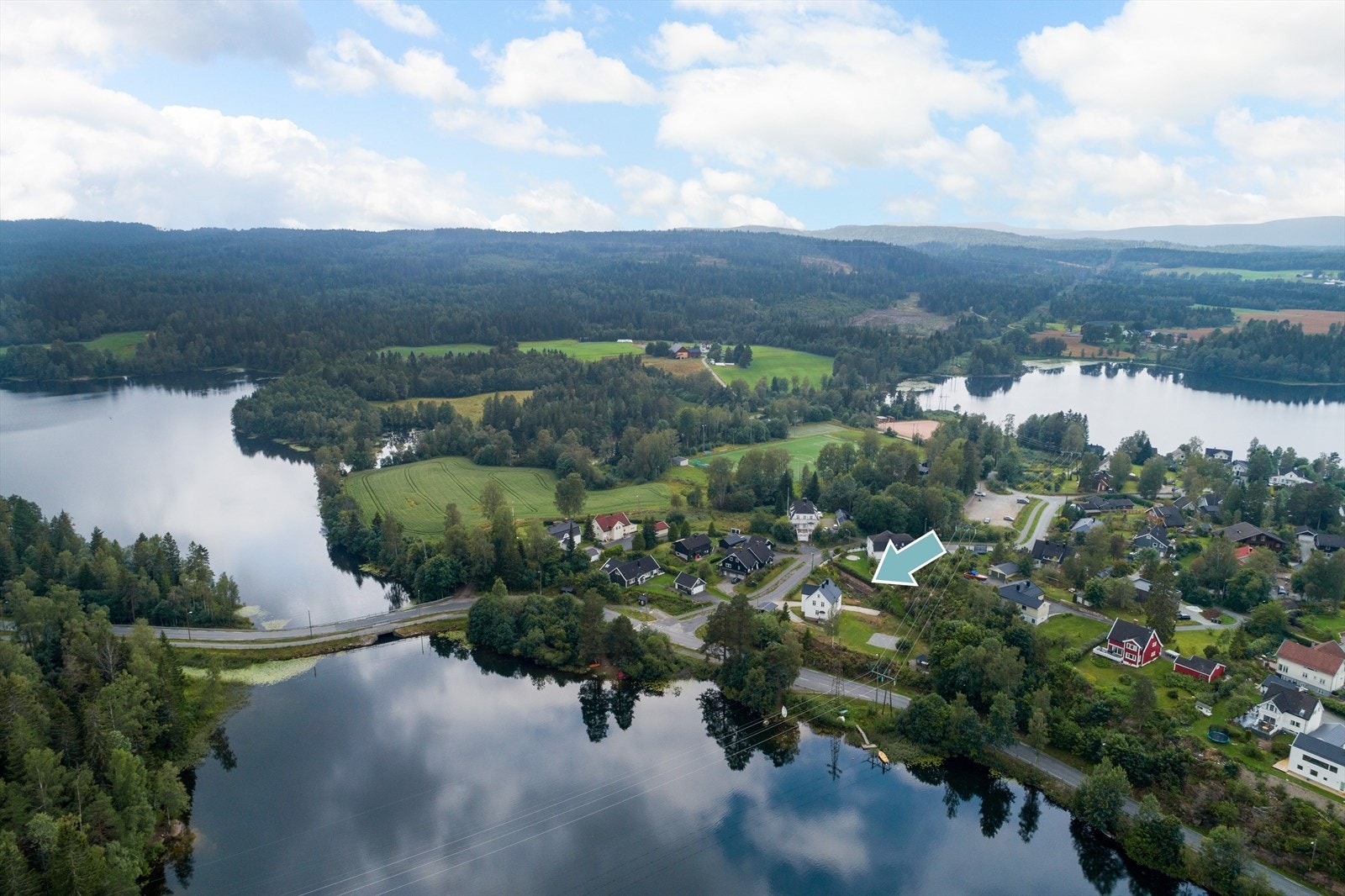 Engelsrud er omkranset av badevann og Kjekstadmarka. Eldorado for den aktive familie hele året! Galleribilde