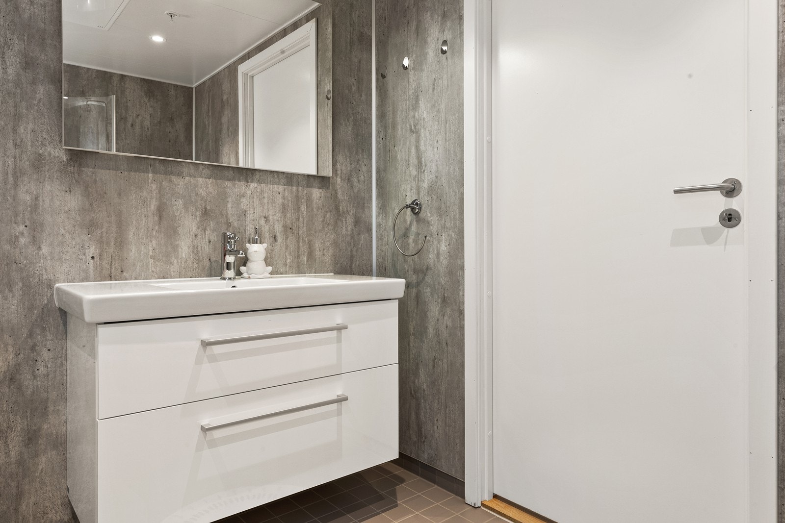Badet Galleribilde