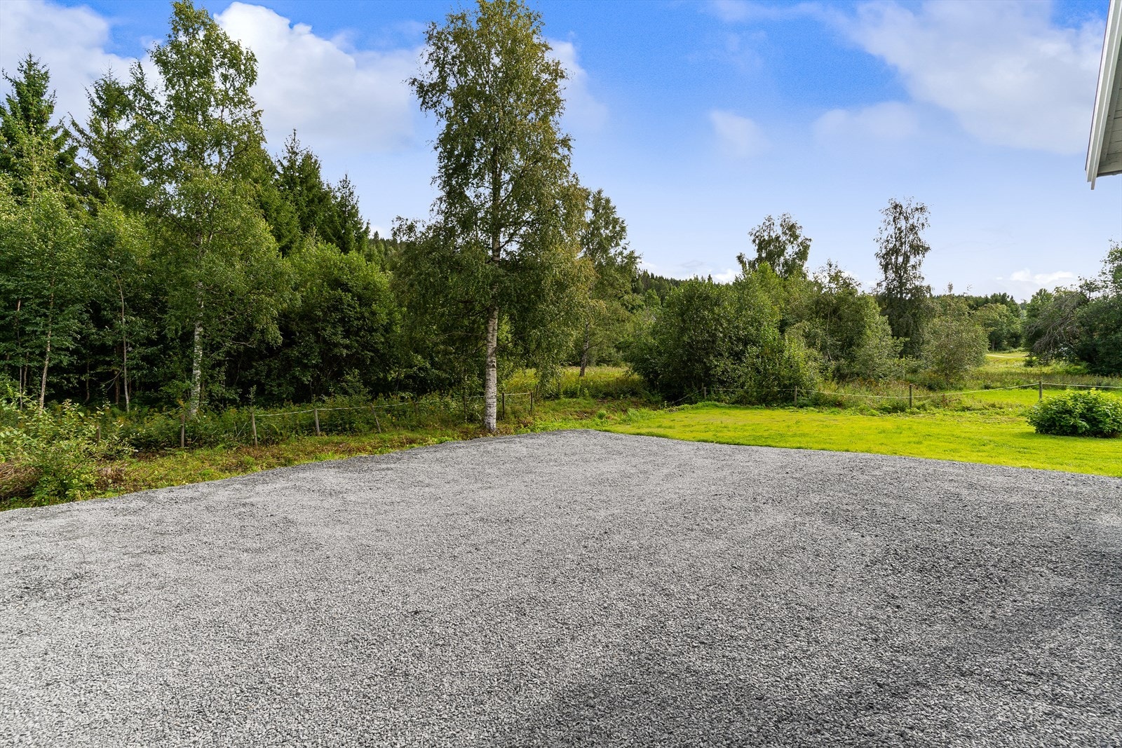 Pent opparbeidet uteområde. Galleribilde