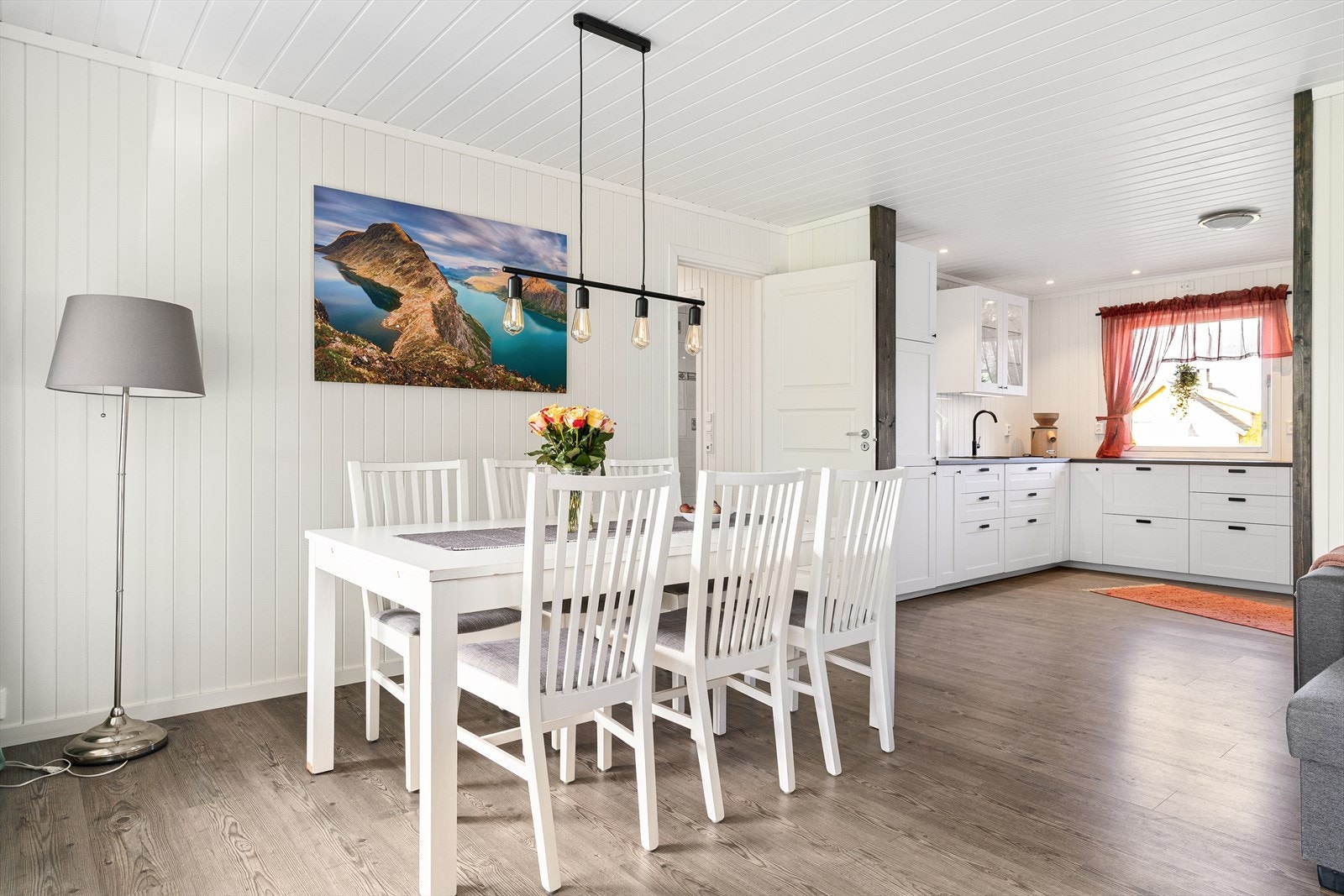 Rommene er lyse og moderne, her kan man sette sitt eget preg. Galleribilde