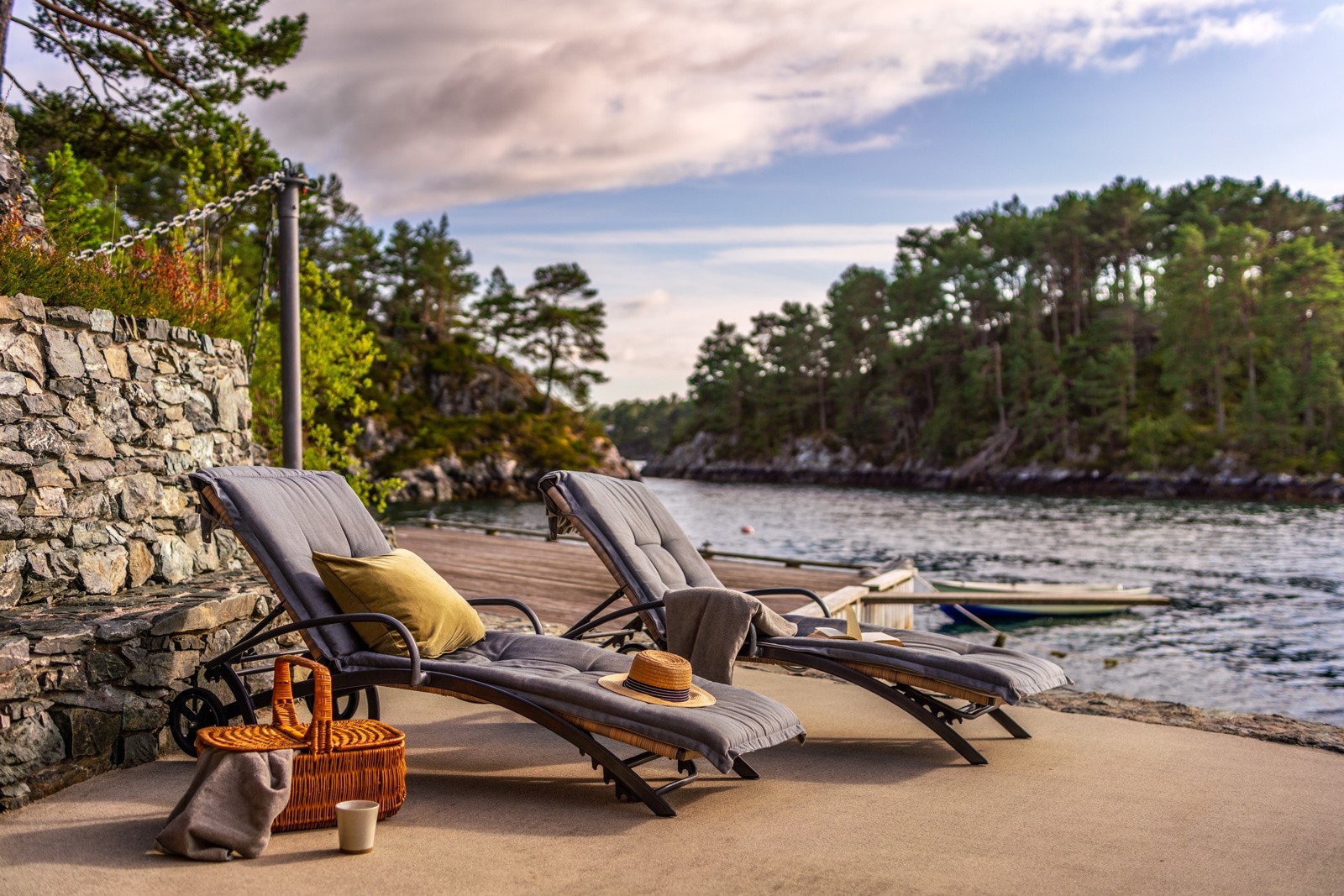 Med tilgang til din egen kai og brygge, er mulighetene for båtliv, fiske og vannaktiviteter nærmest ubegrensede. Galleribilde