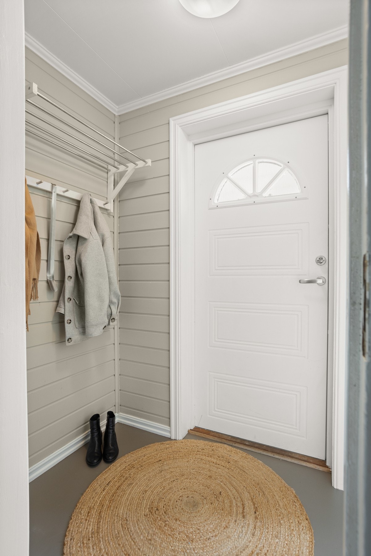 Entré - ca 5 kvm Galleribilde