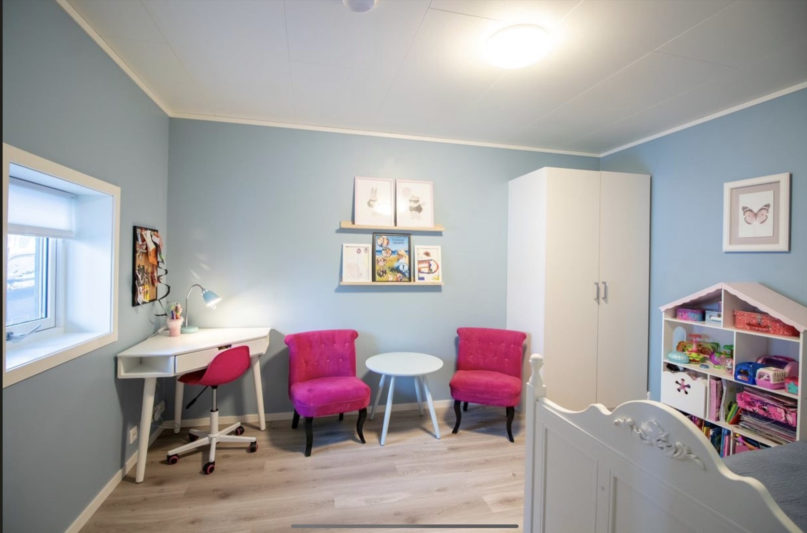 Her er samme soverom innredet som barnerom Galleribilde