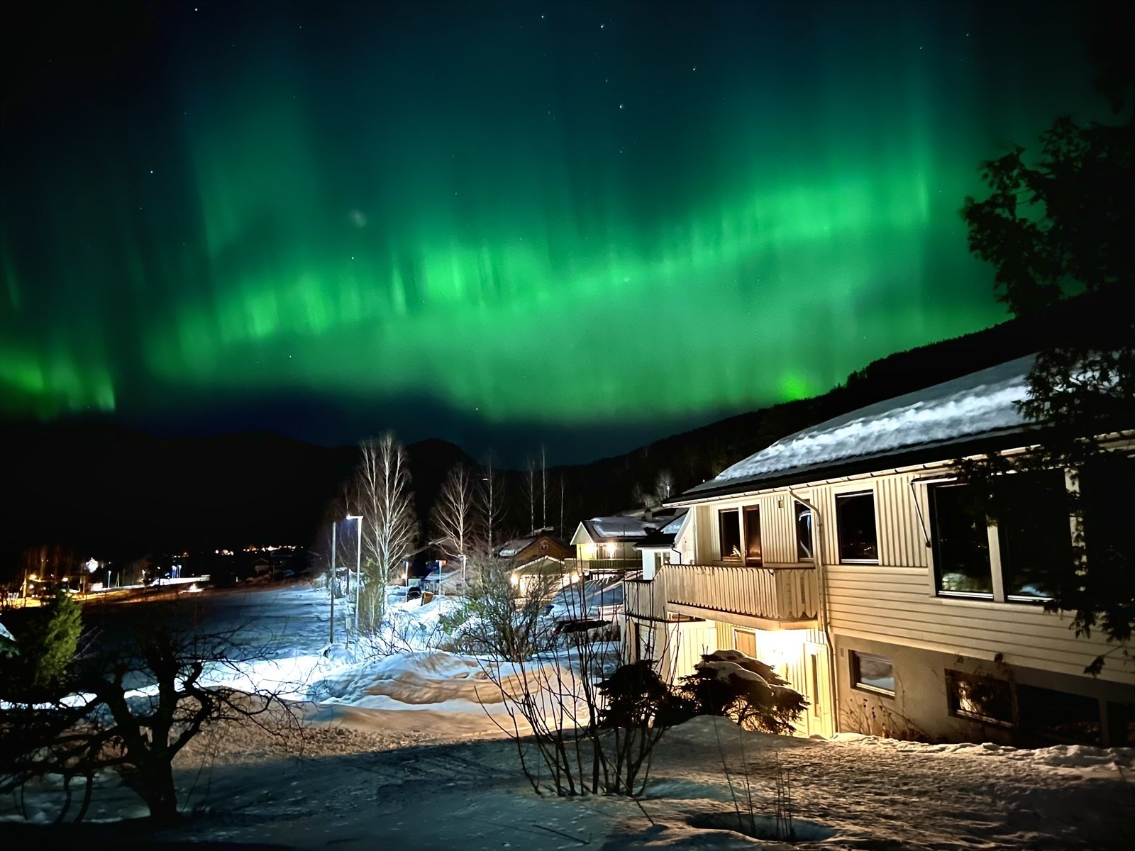 Fantastisk nordlys over Flå en sein marskveld. Galleribilde