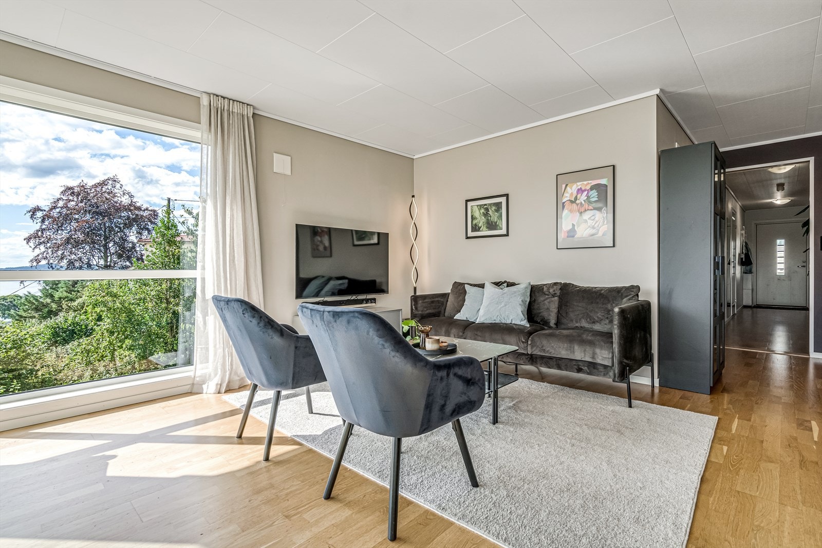 God plass til sofagruppe. Galleribilde