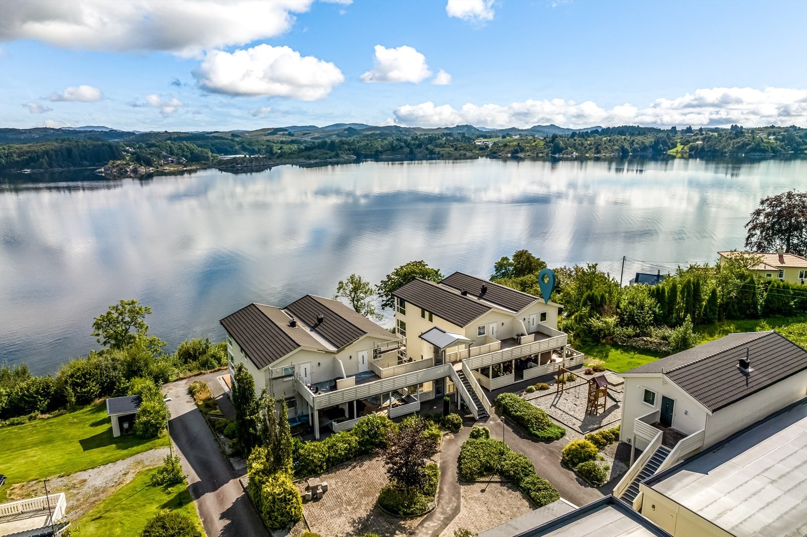 Her bor en på vakre Kolnes med nærhet til Førresfjorden og flotte rekreasjonsområder. Galleribilde