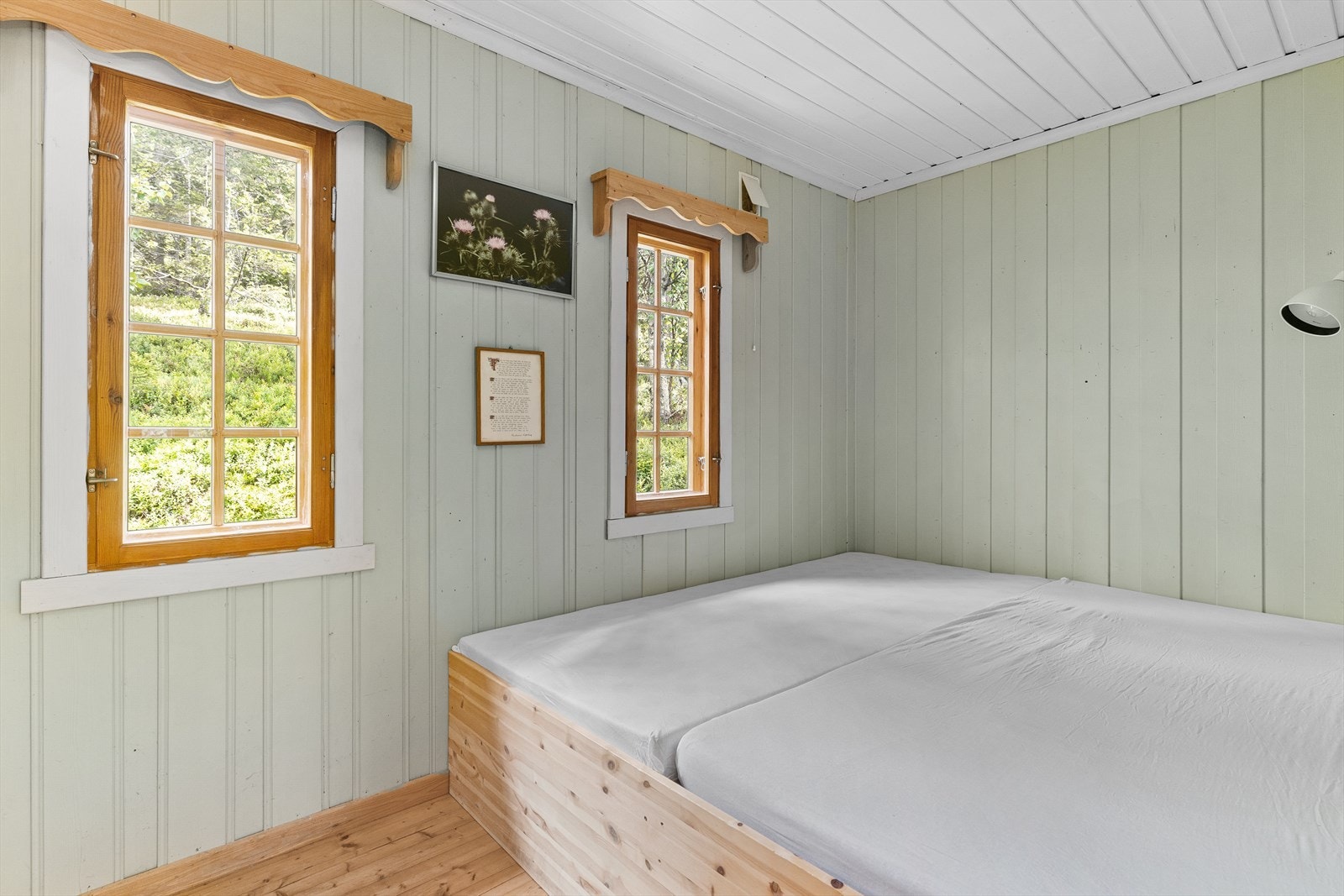 Soverom i hovedhytta, med plass til dobbeltseng. Galleribilde