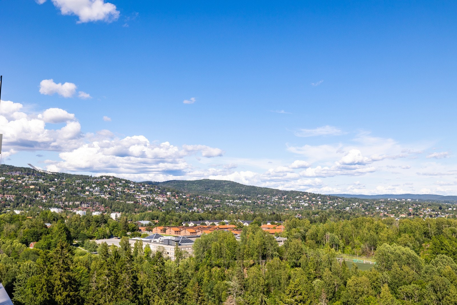 Takterrassen gir deg panoramautsikt og optimale solforhold fra morgen til kveld. Galleribilde